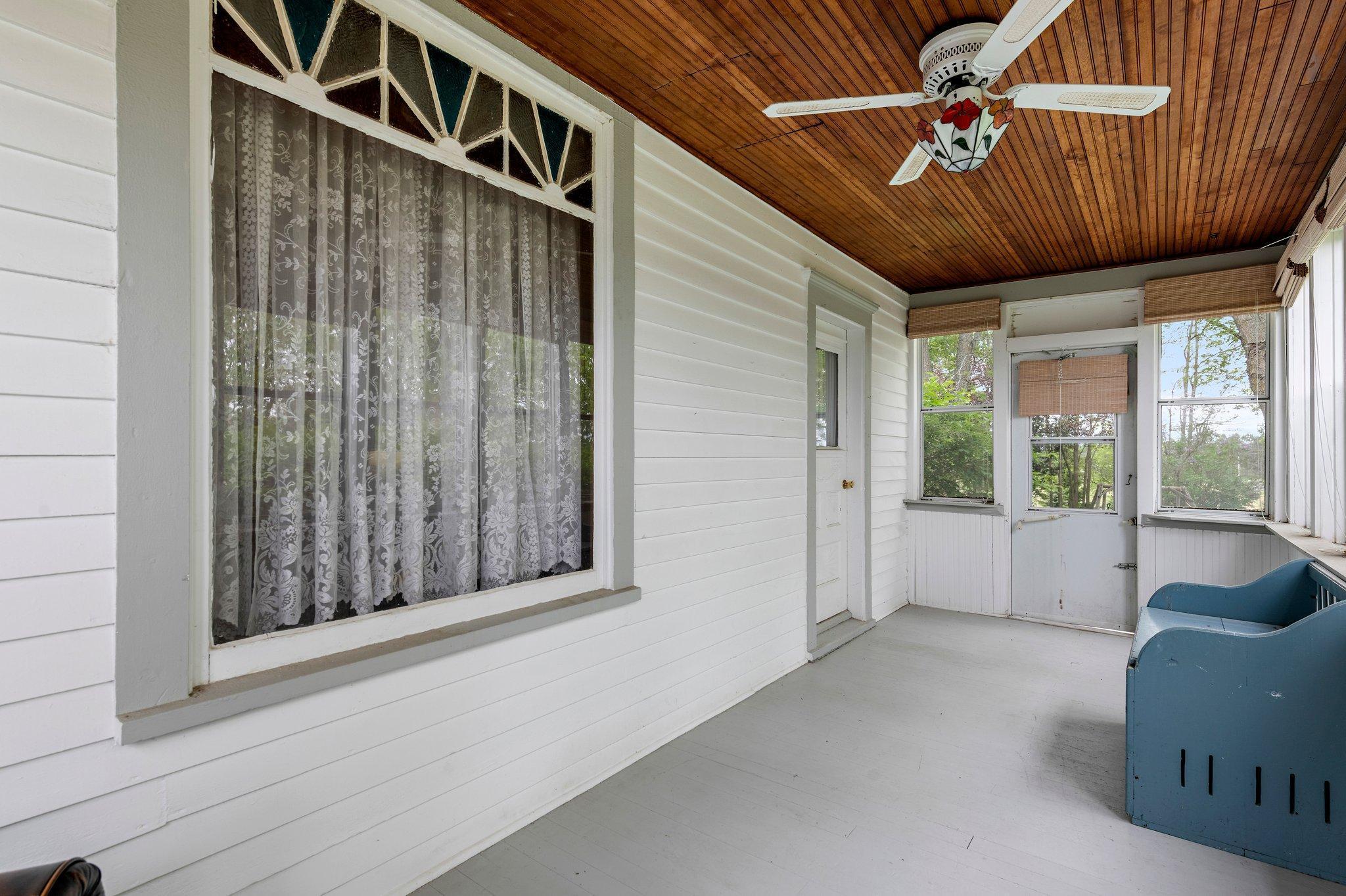 52905 Deerwood Avenue