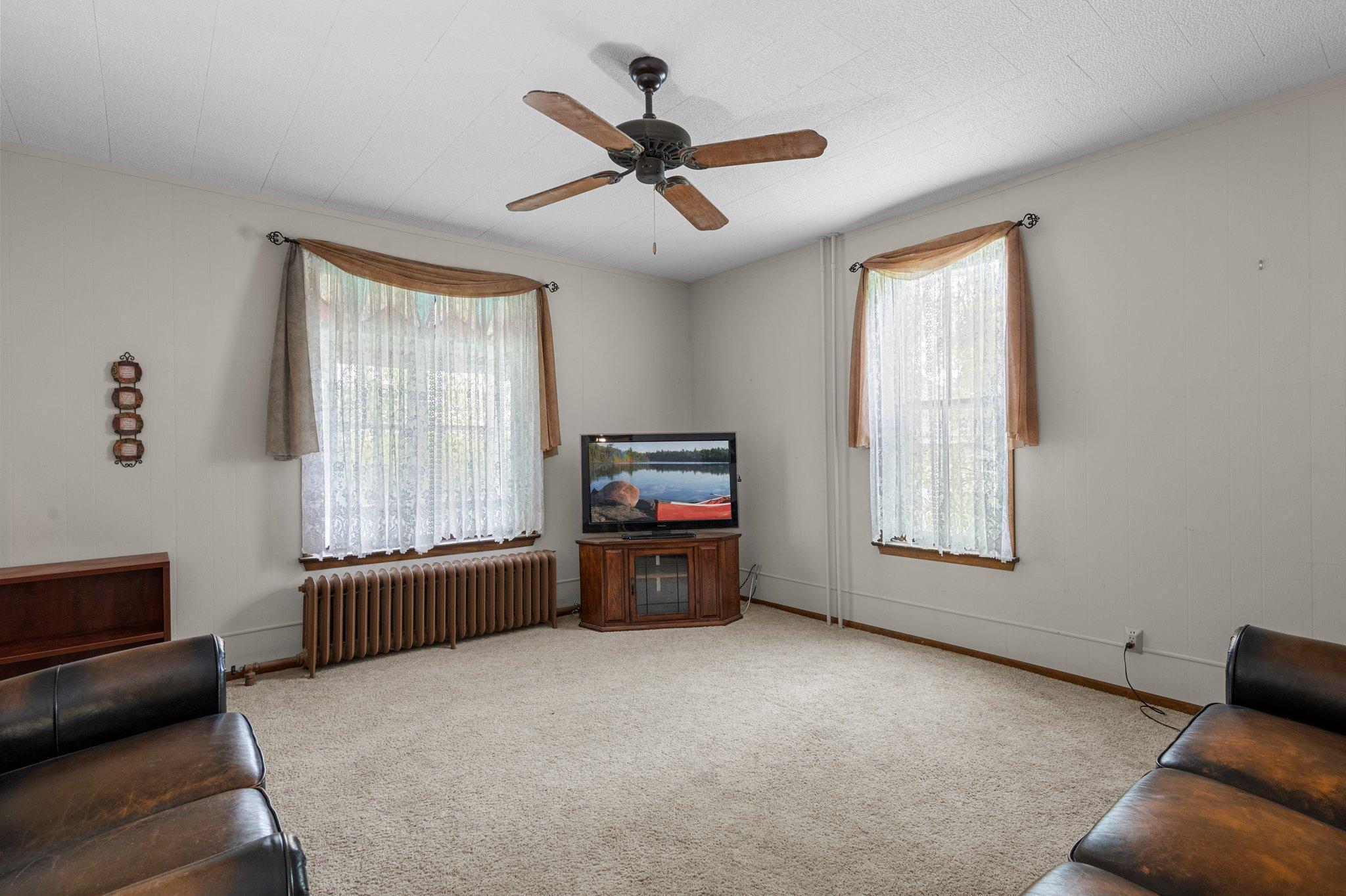 52905 Deerwood Avenue