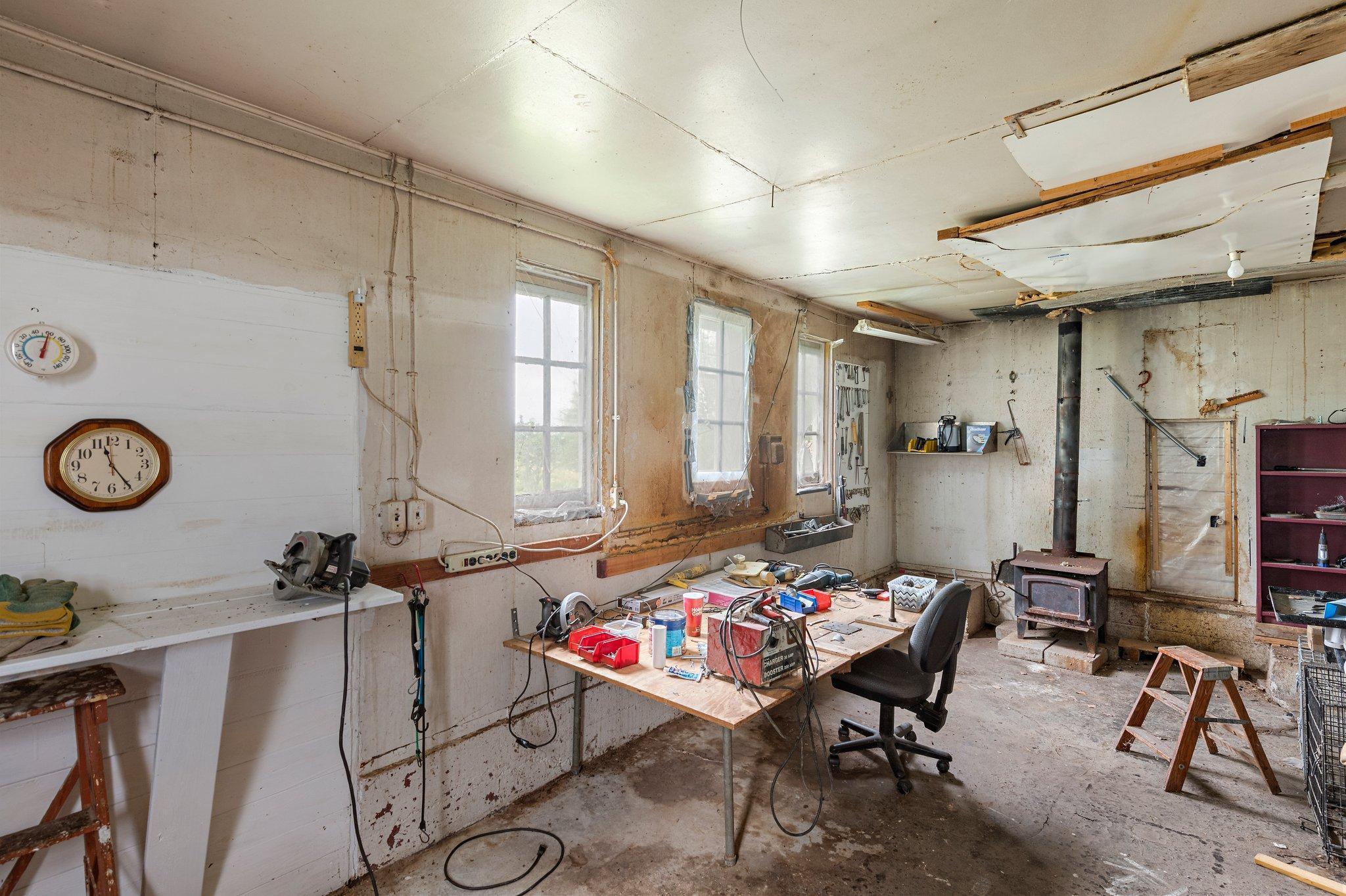 52905 Deerwood Avenue