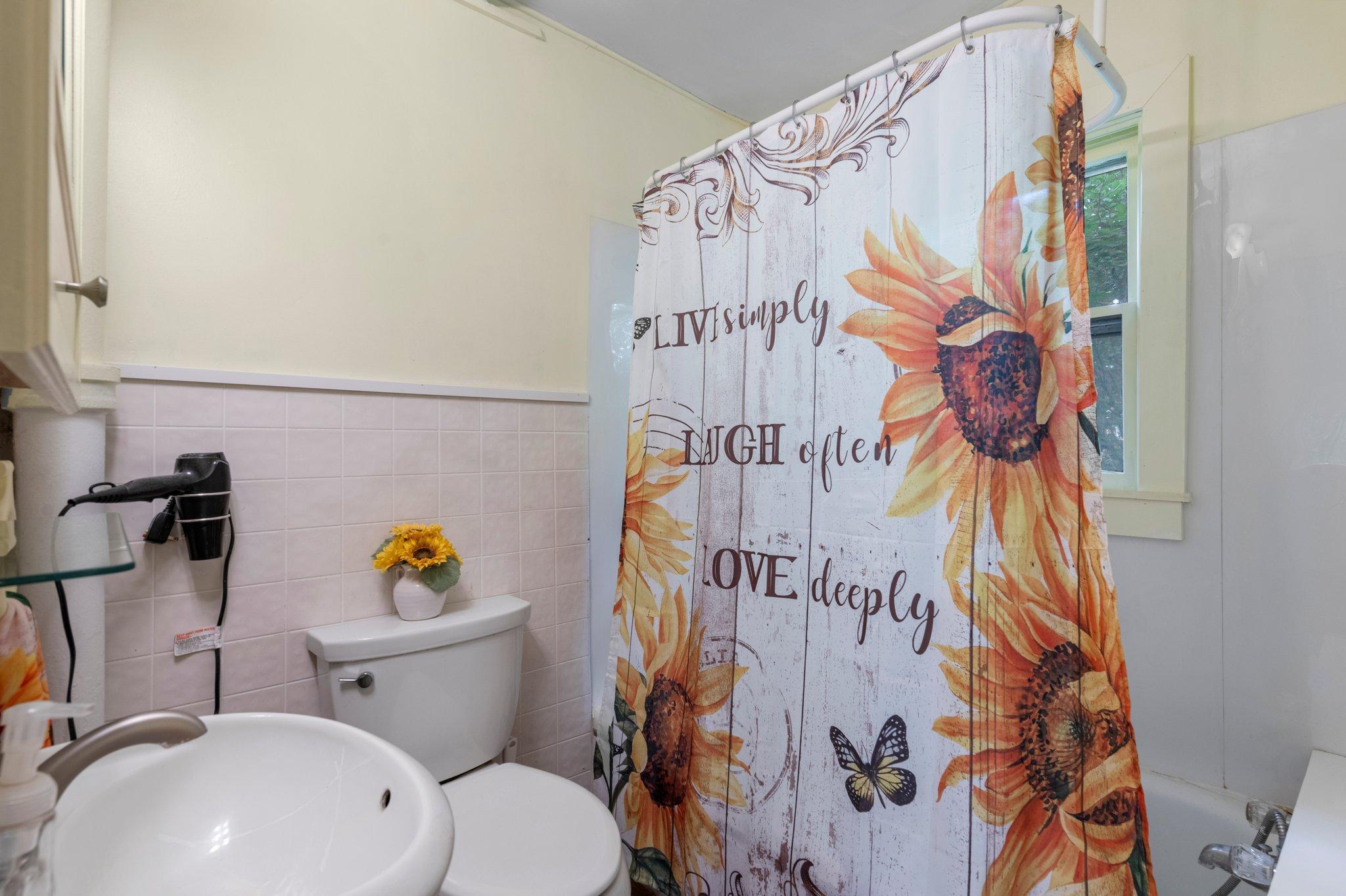 52905 Deerwood Avenue