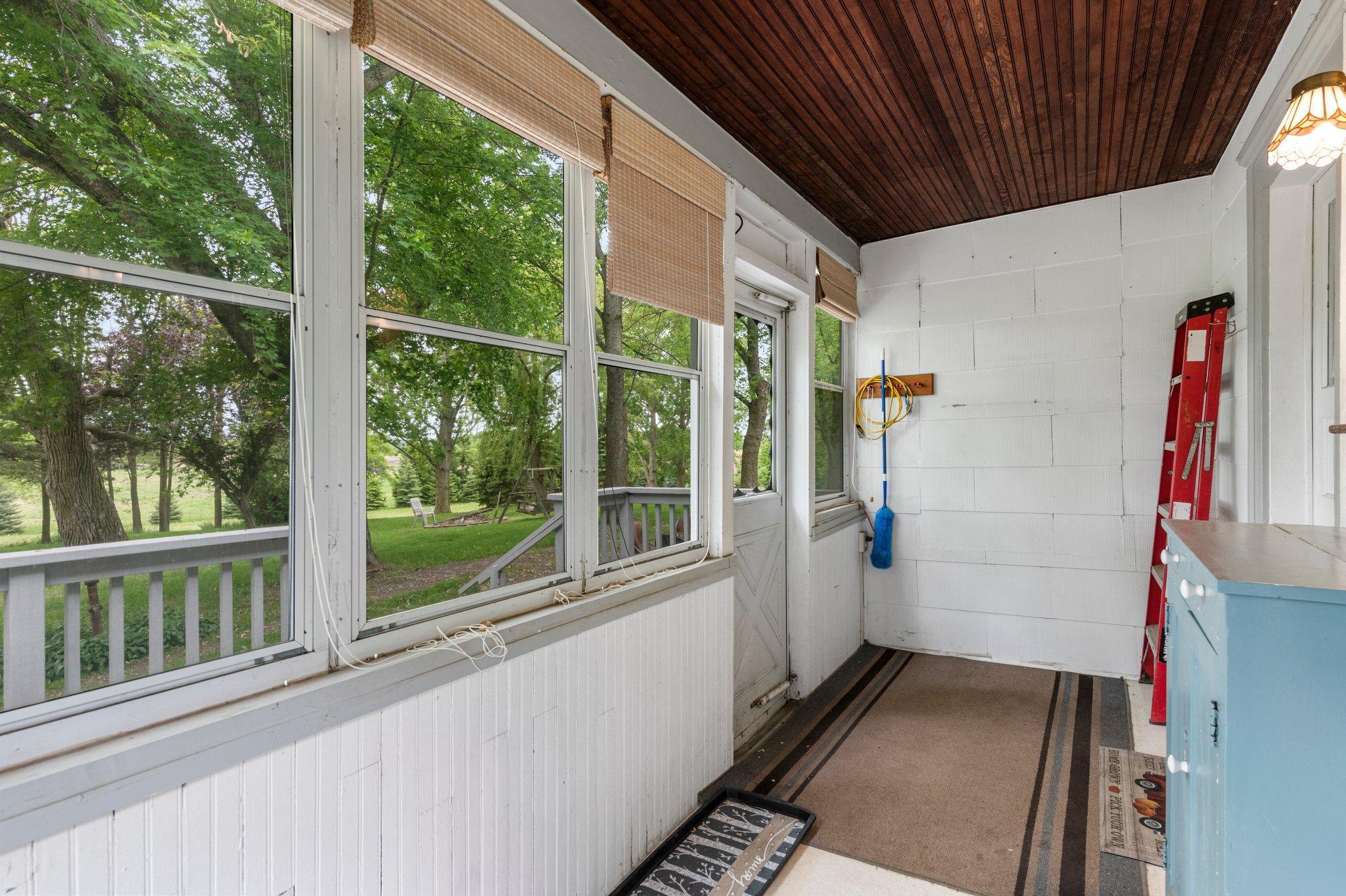 52905 Deerwood Avenue