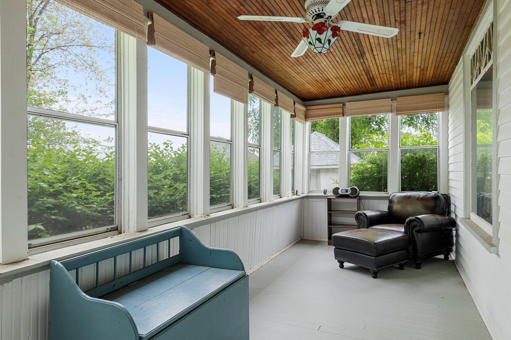 52905 Deerwood Avenue