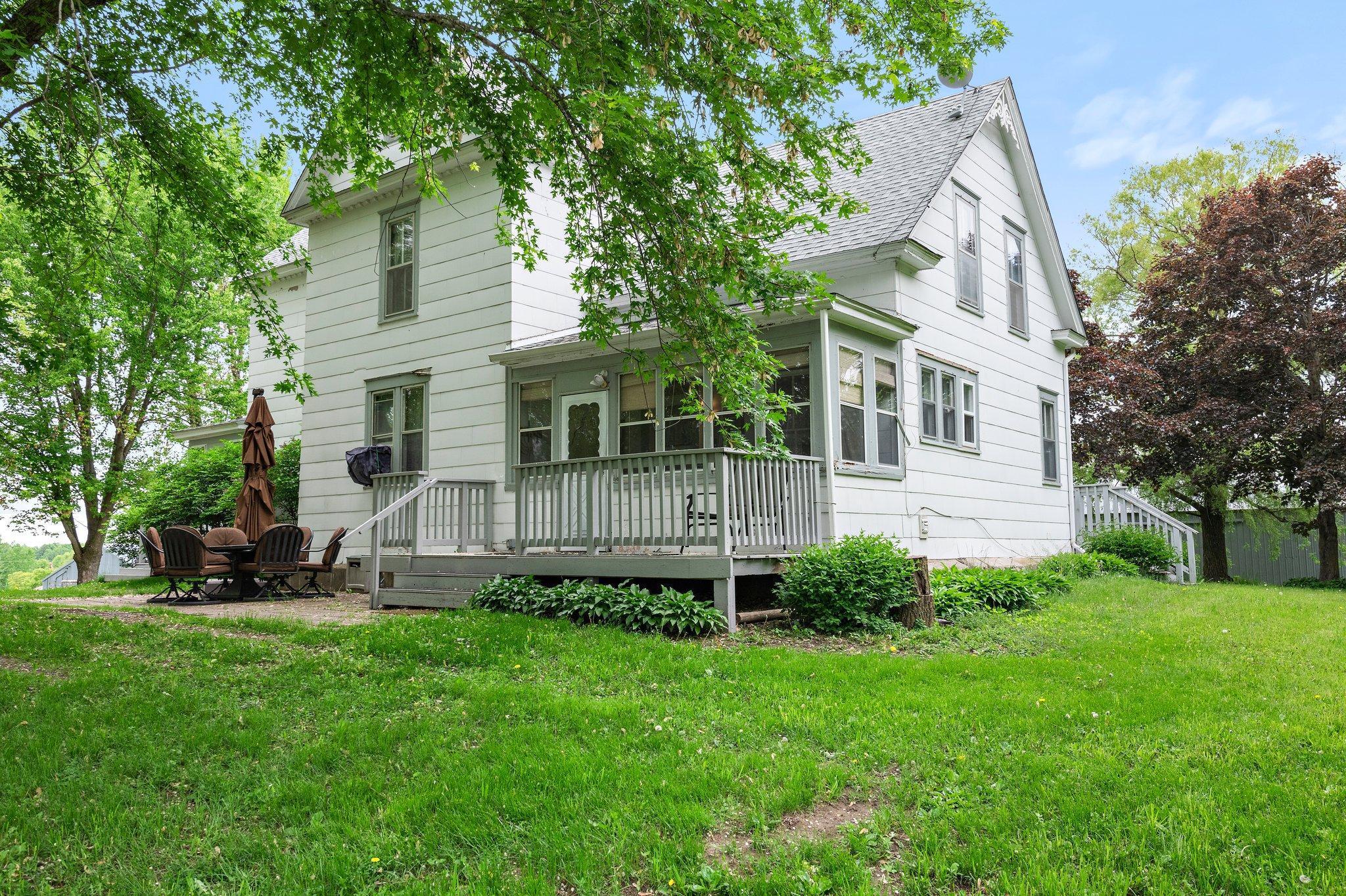 52905 Deerwood Avenue