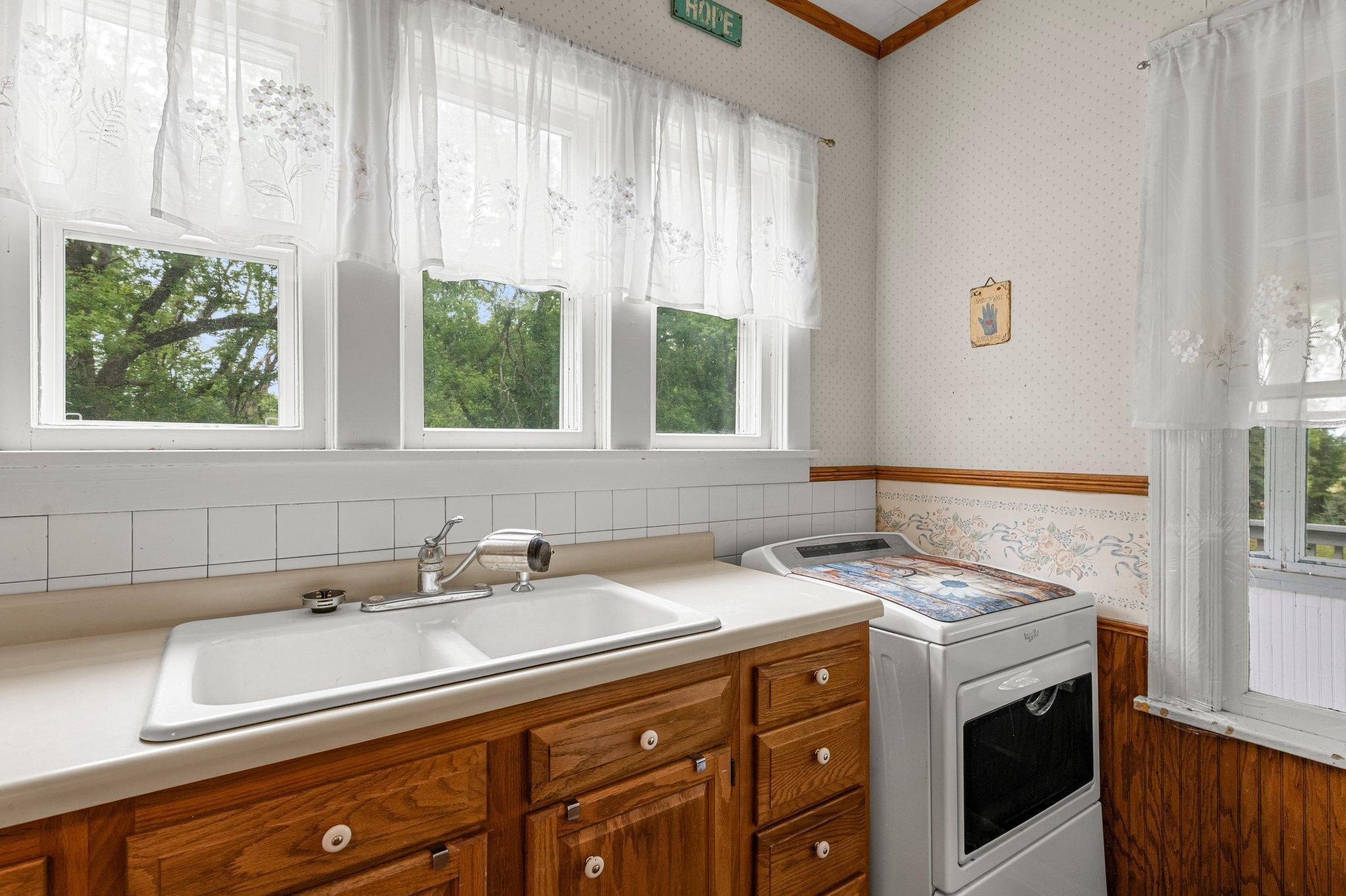 52905 Deerwood Avenue