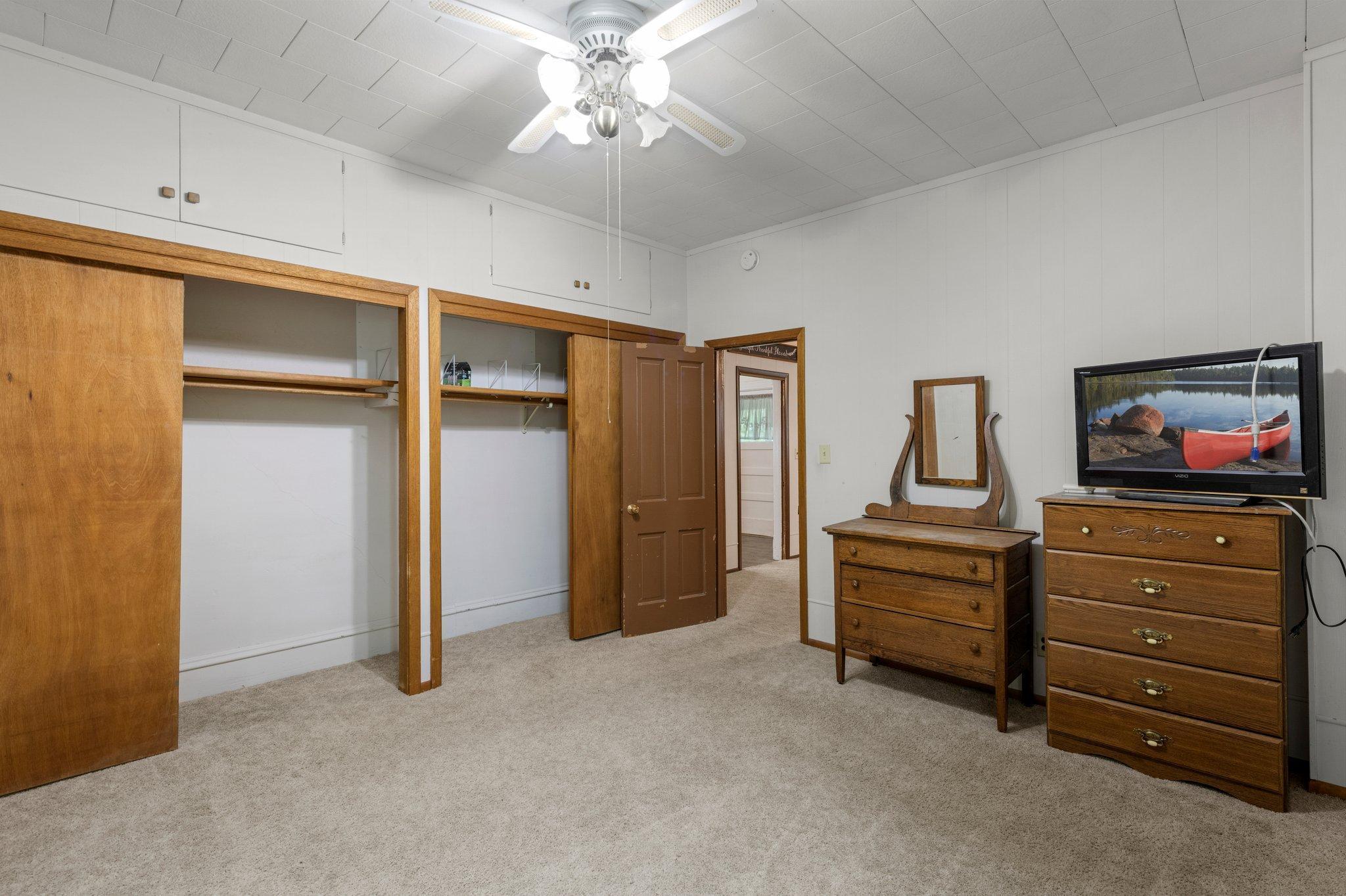 52905 Deerwood Avenue