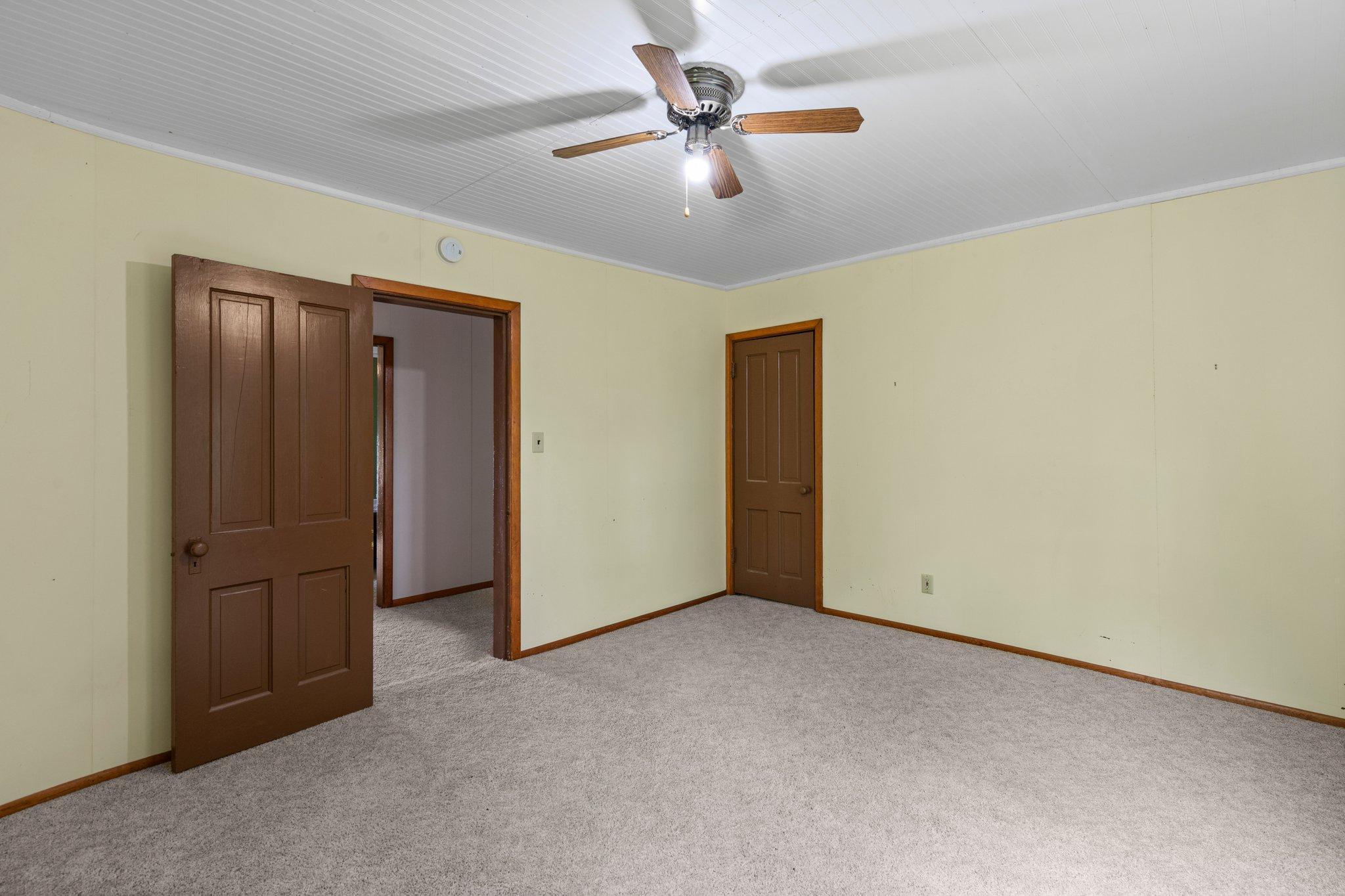 52905 Deerwood Avenue