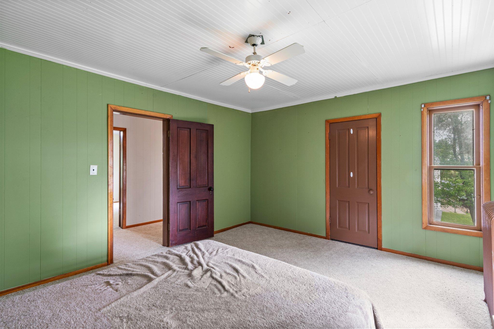 52905 Deerwood Avenue