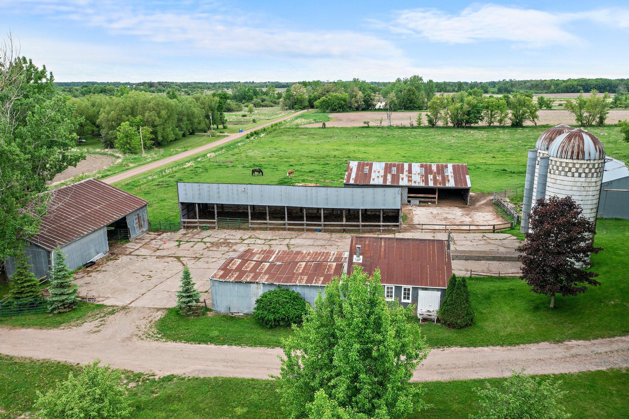 52905 Deerwood Avenue