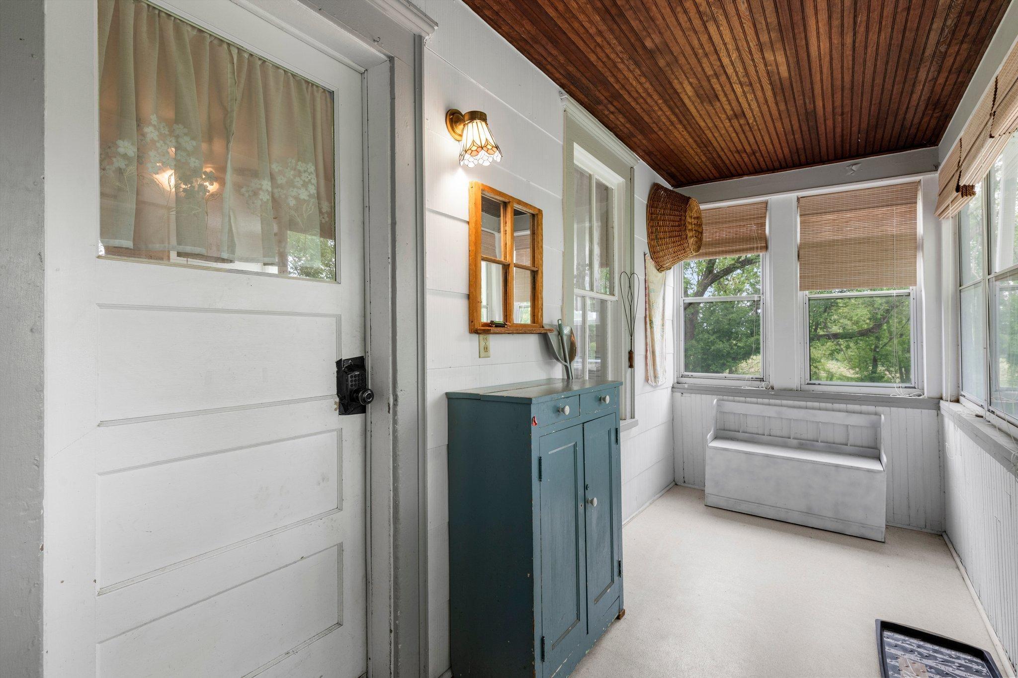 52905 Deerwood Avenue