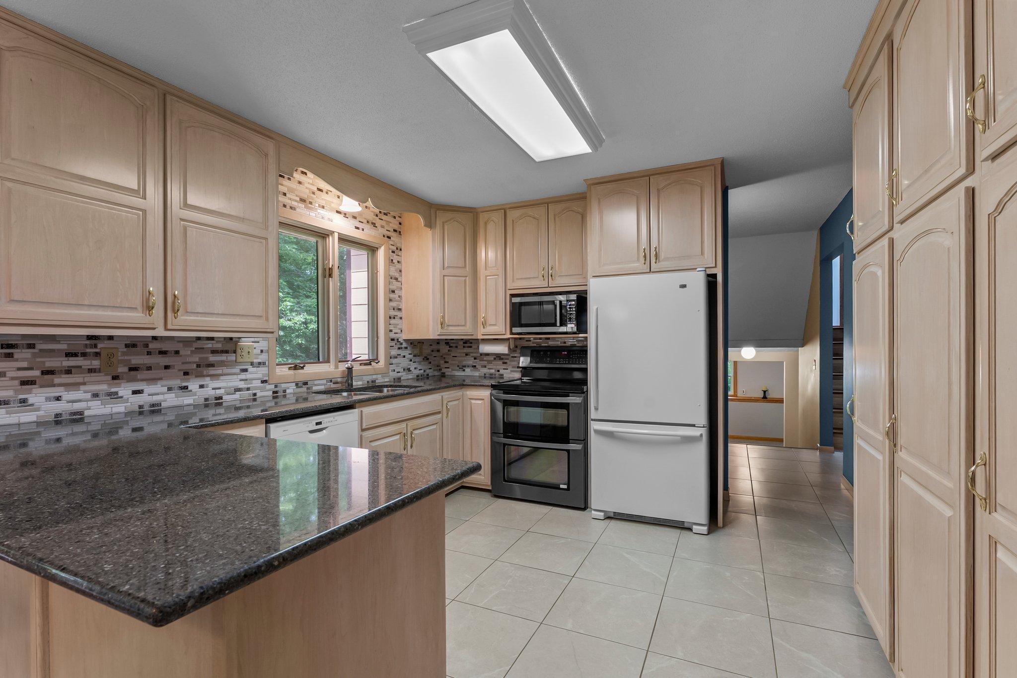 331 Sunset Lane N