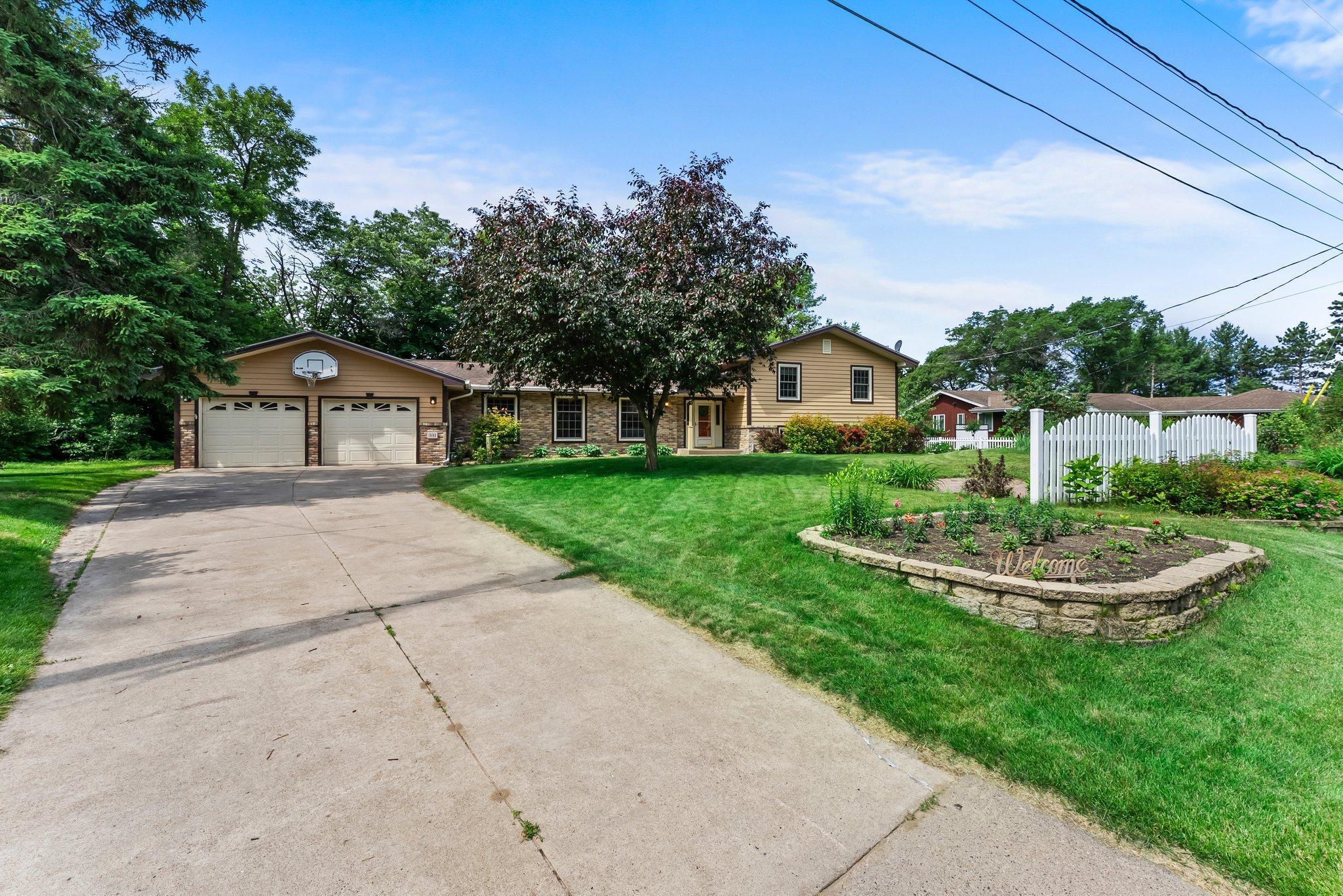 331 Sunset Lane N