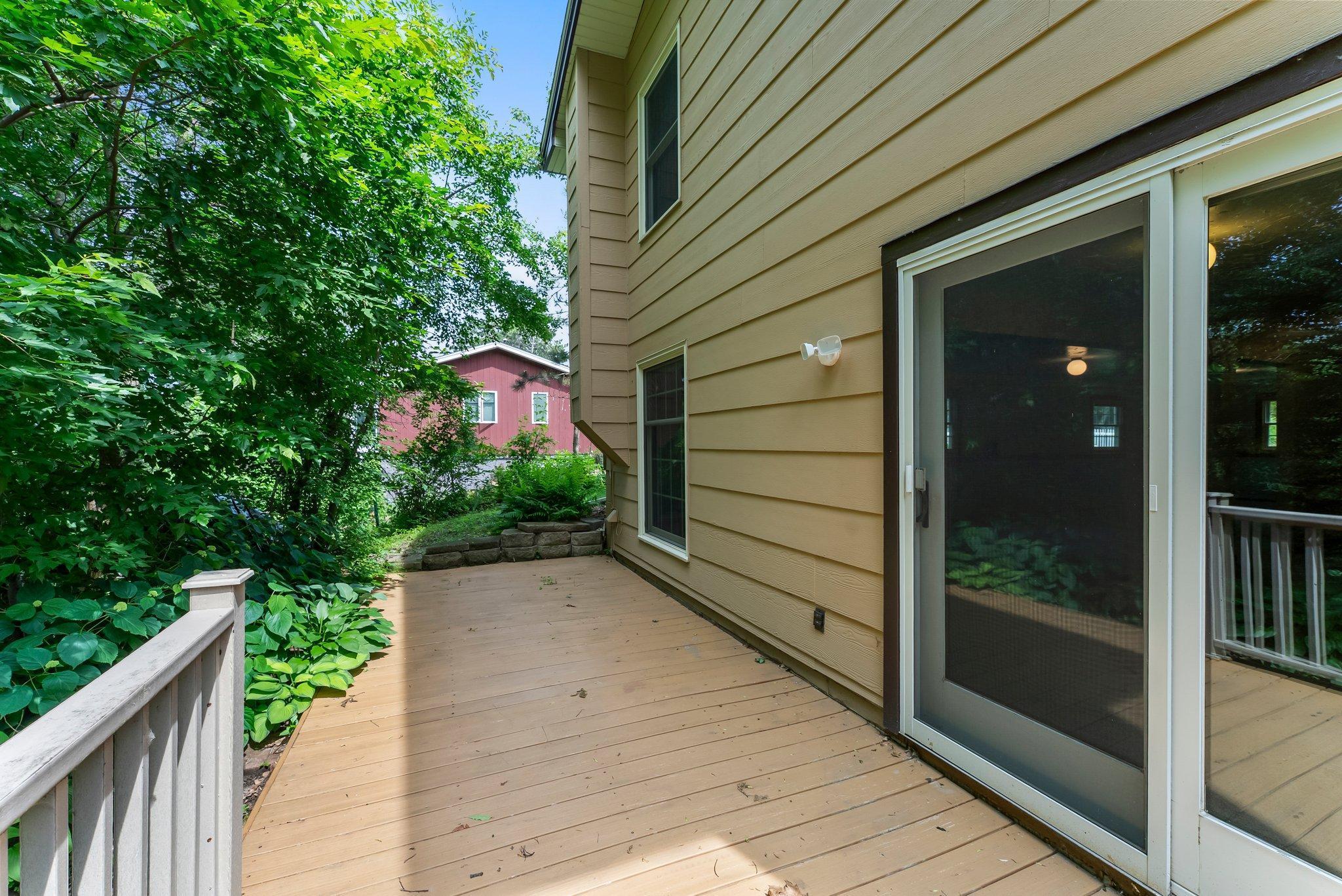 331 Sunset Lane N