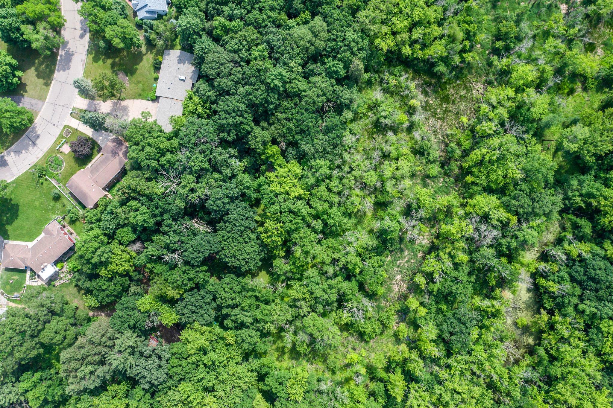 331 Sunset Lane N