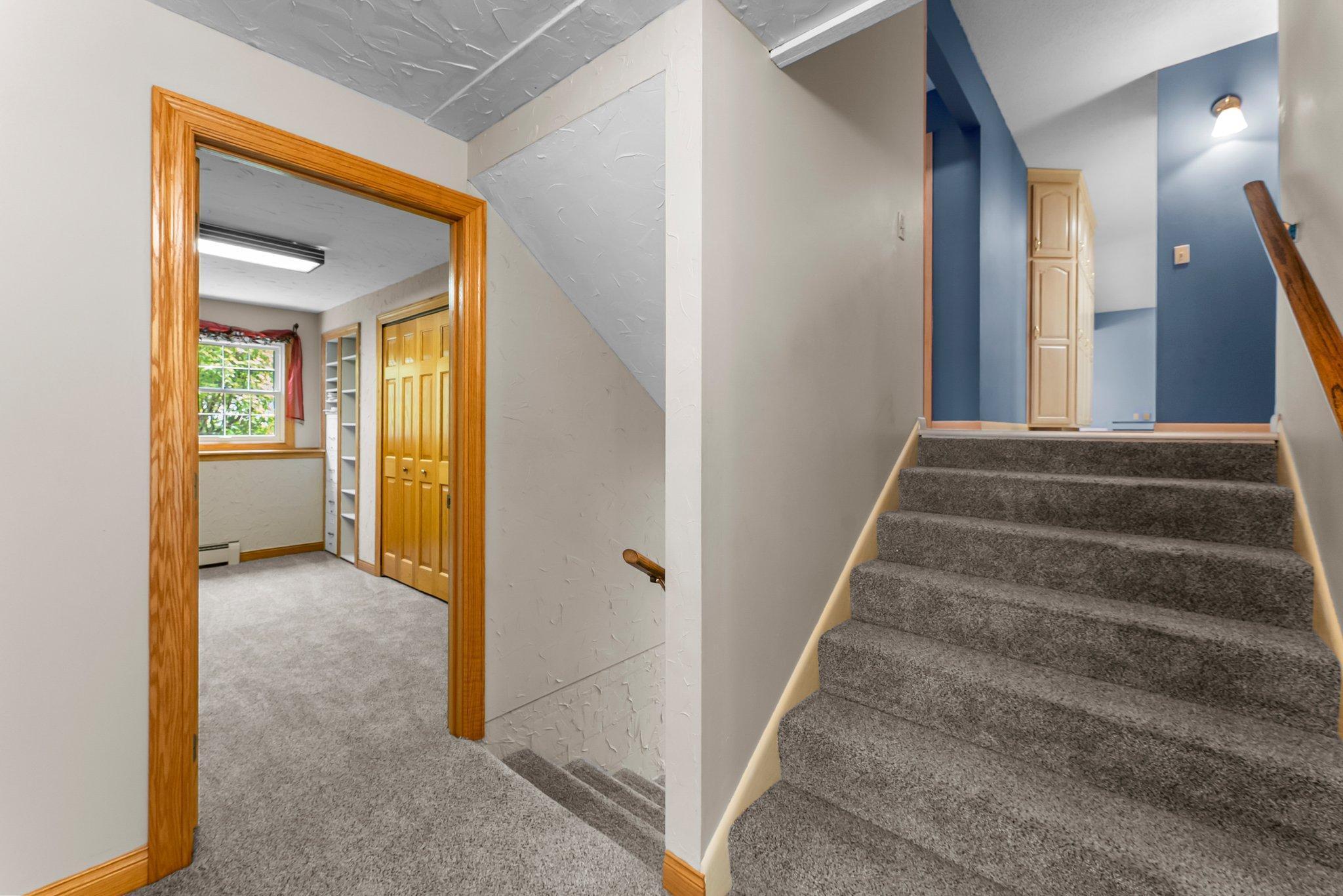 331 Sunset Lane N