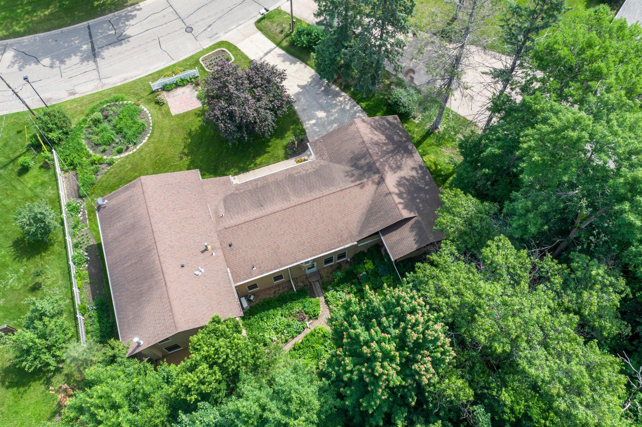 331 Sunset Lane N