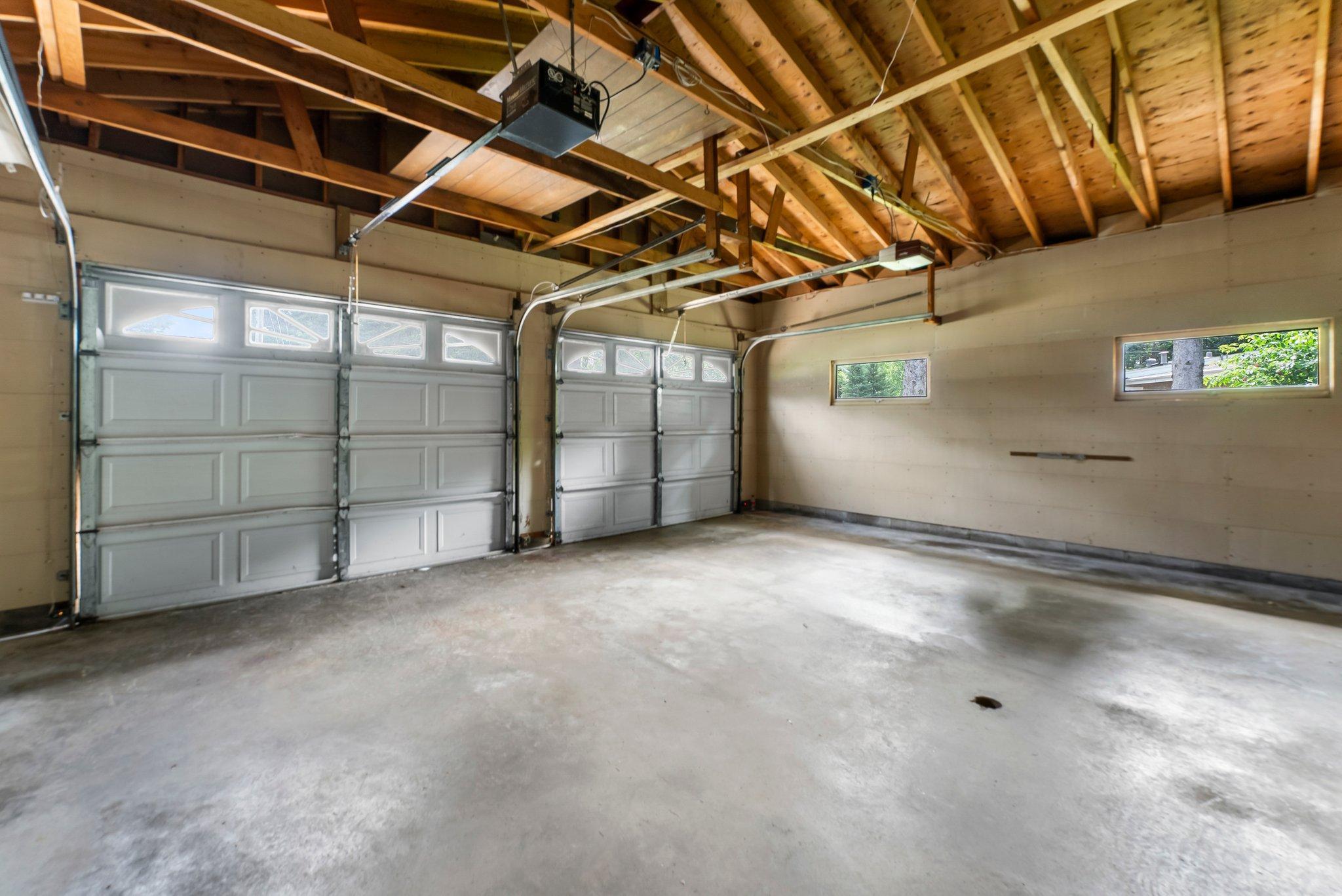 331 Sunset Lane N