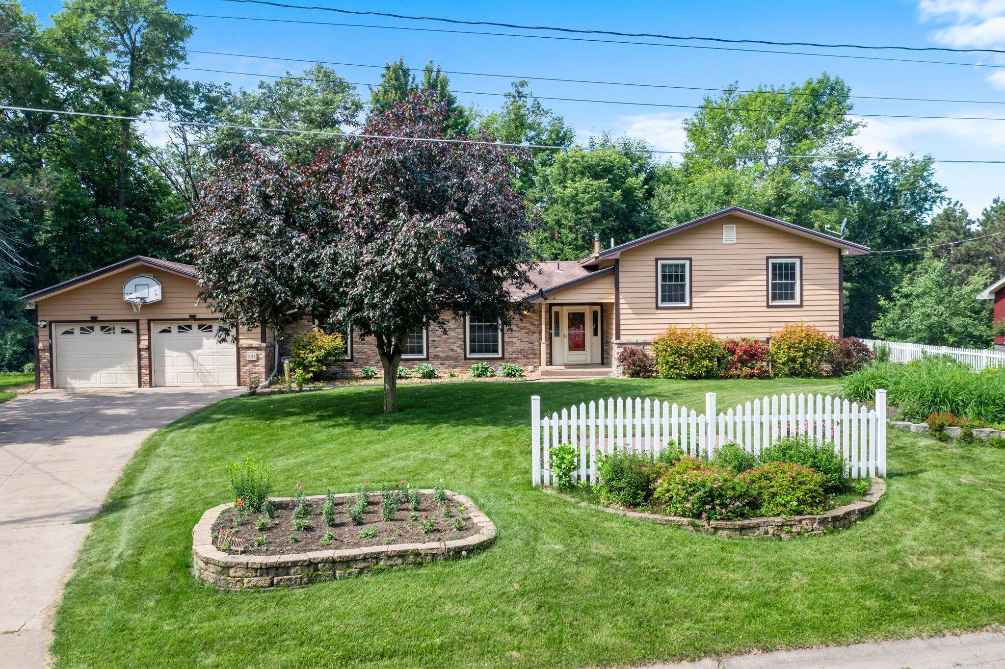 331 Sunset Lane N