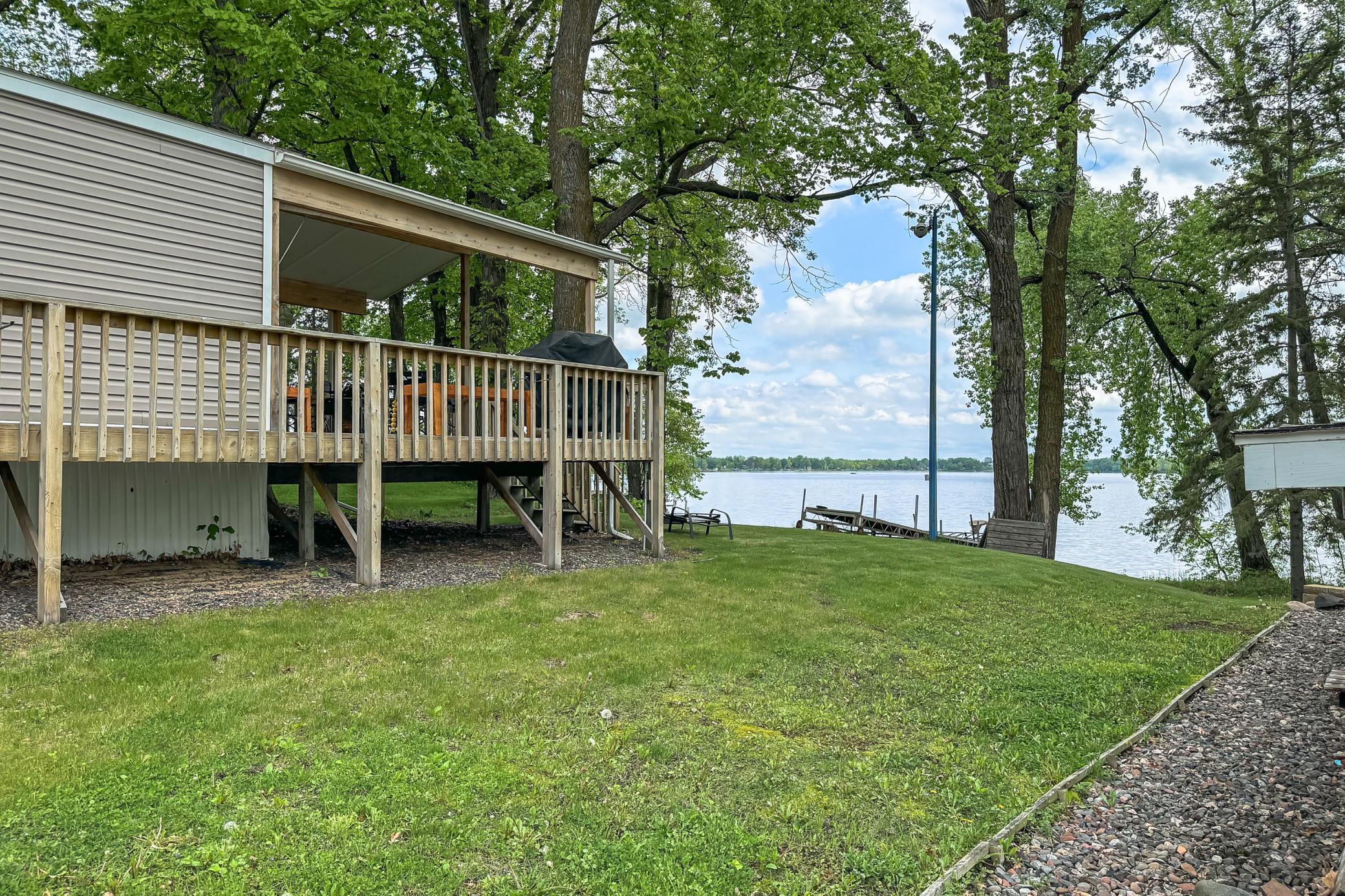 10924 Lakeview Shore Drive