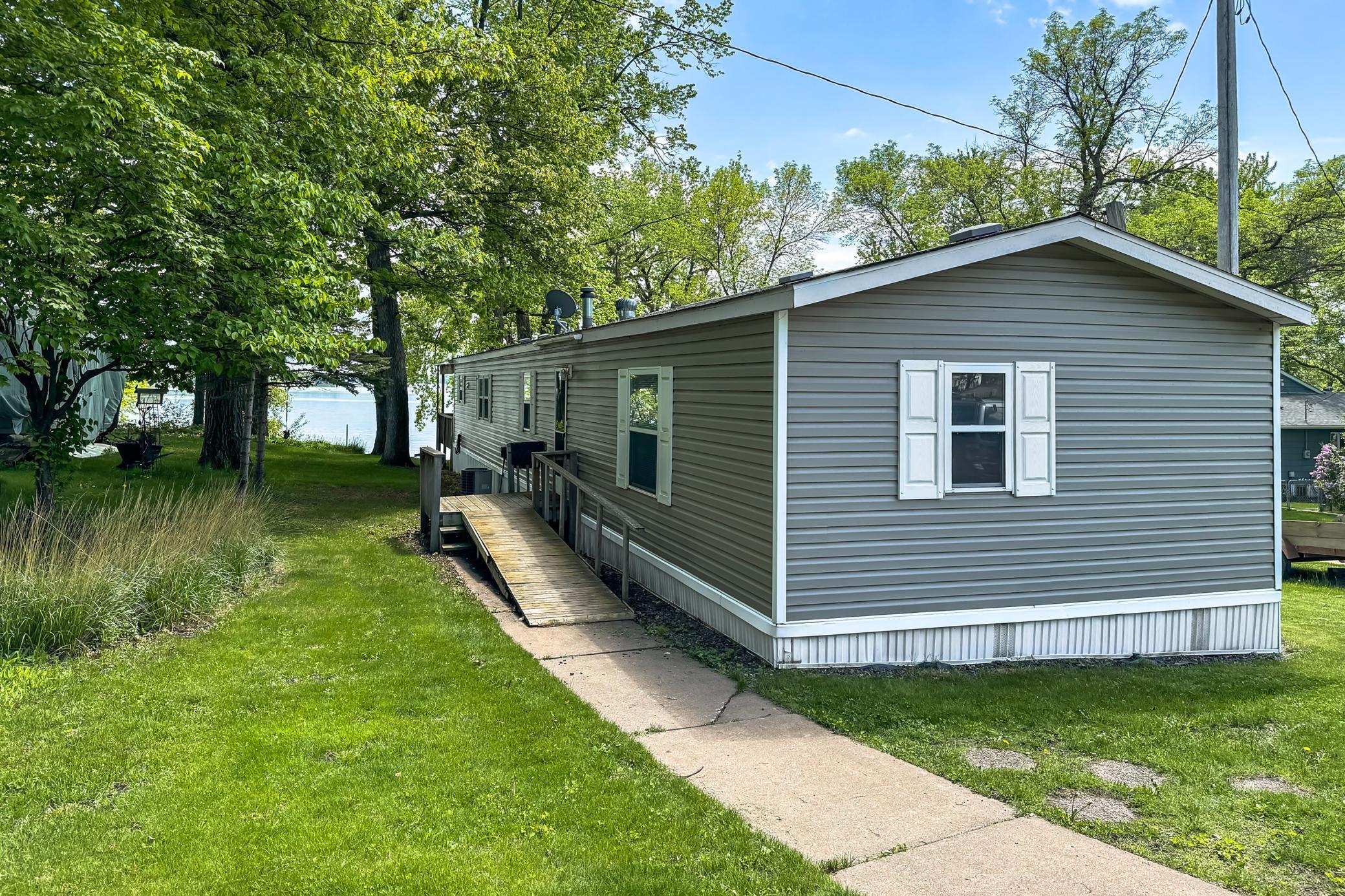 10924 Lakeview Shore Drive