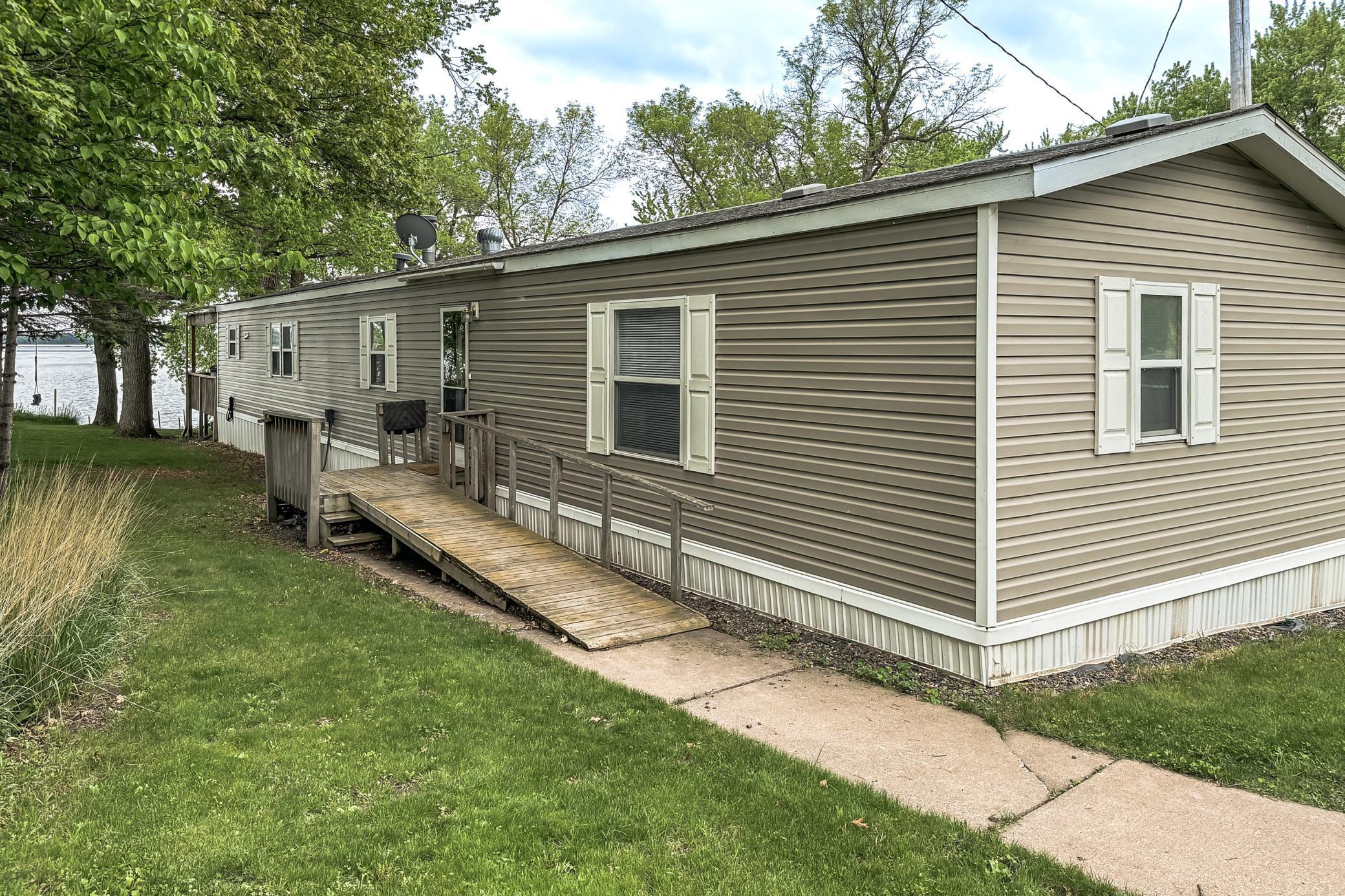 10924 Lakeview Shore Drive