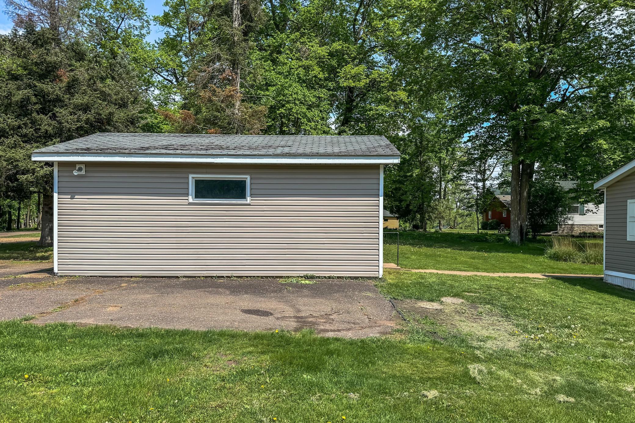 10924 Lakeview Shore Drive