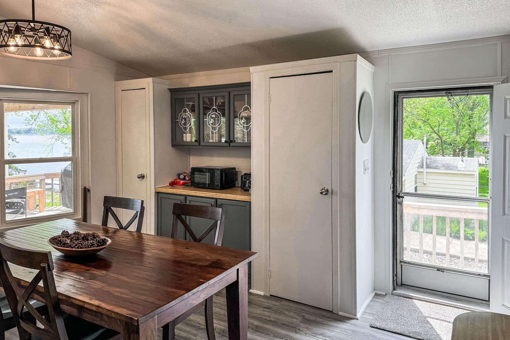 10924 Lakeview Shore Drive