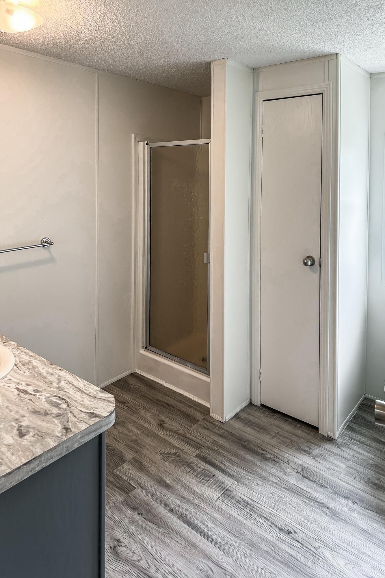 10924 Lakeview Shore Drive