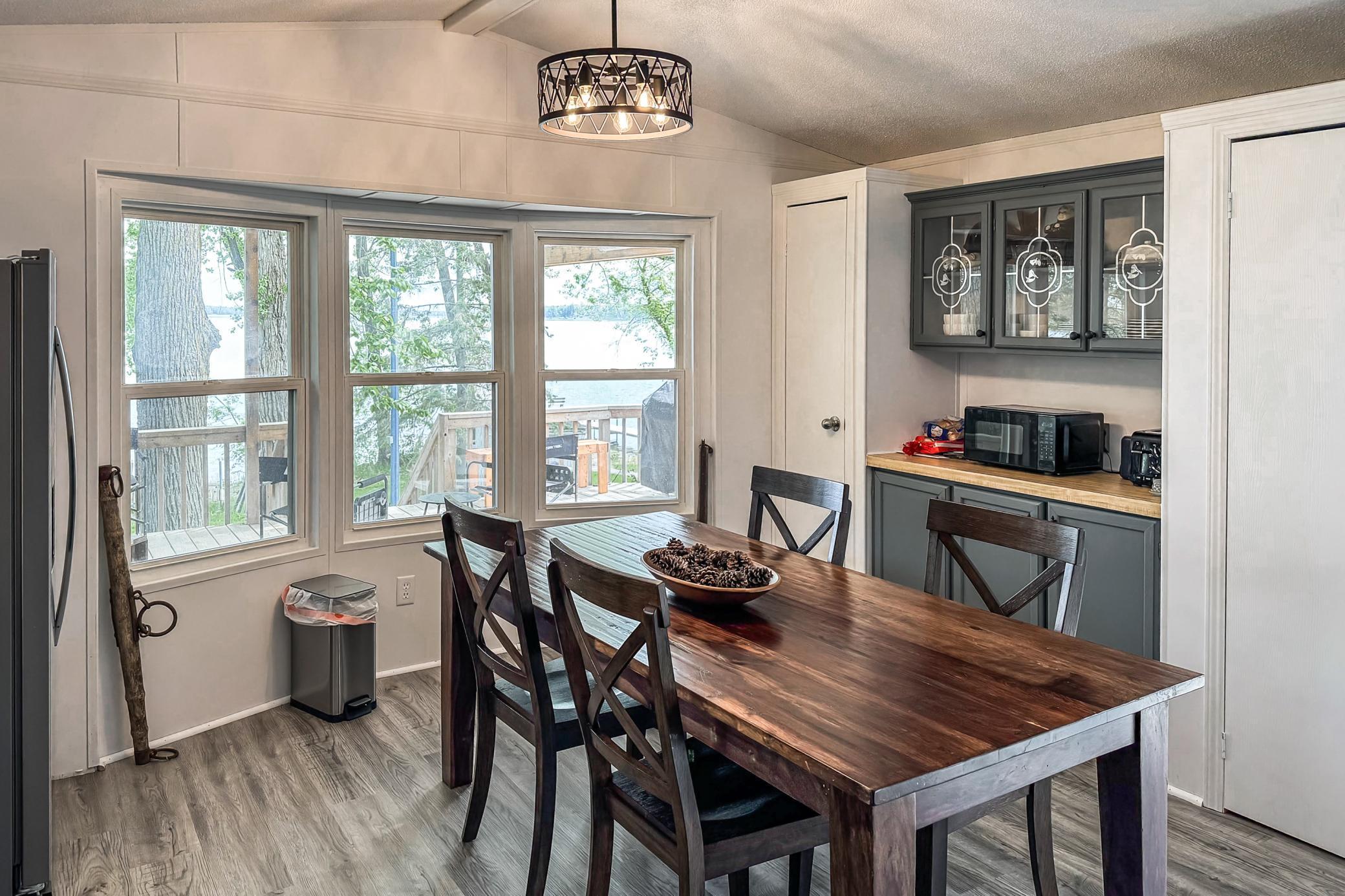 10924 Lakeview Shore Drive