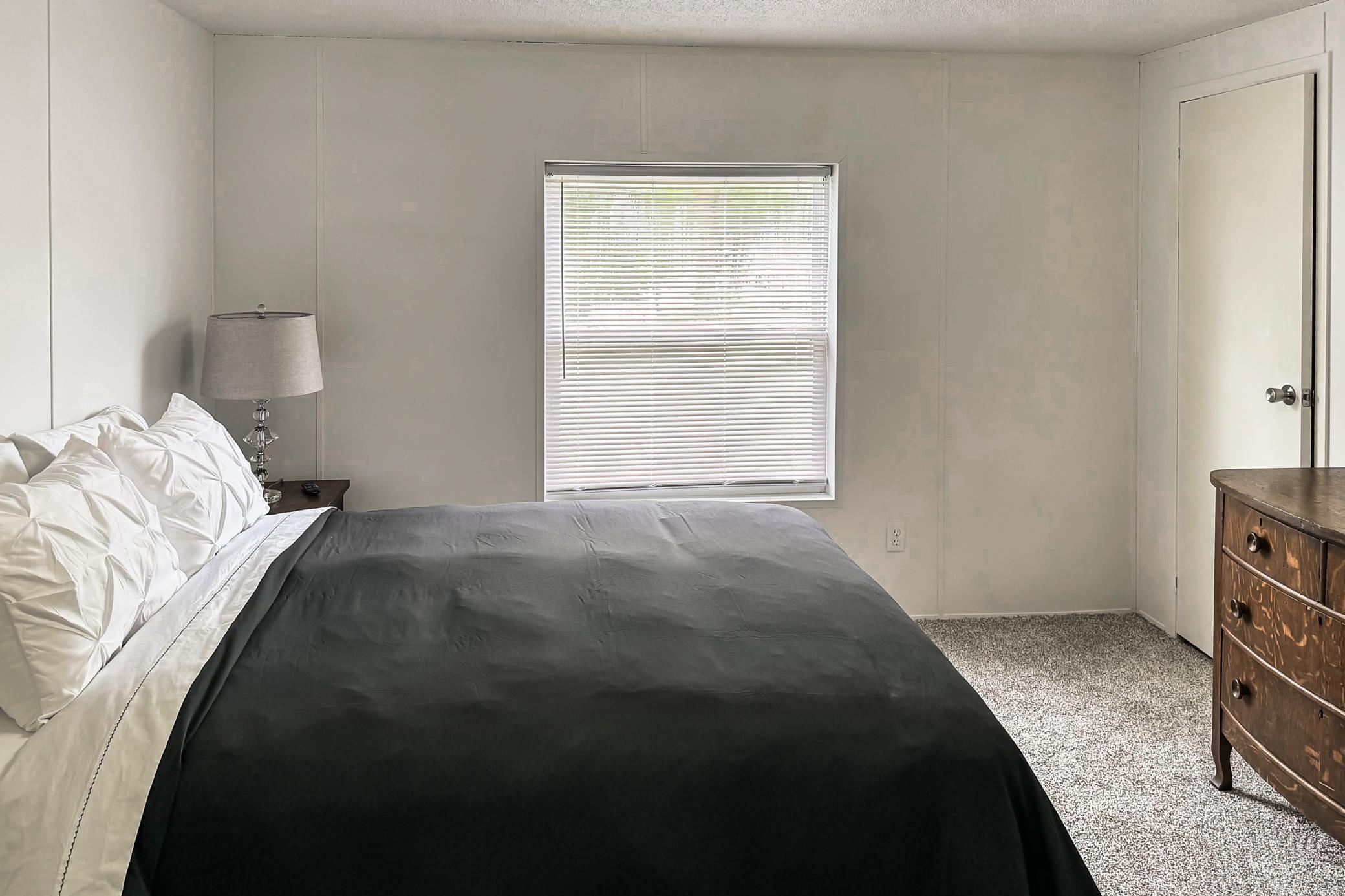 10924 Lakeview Shore Drive