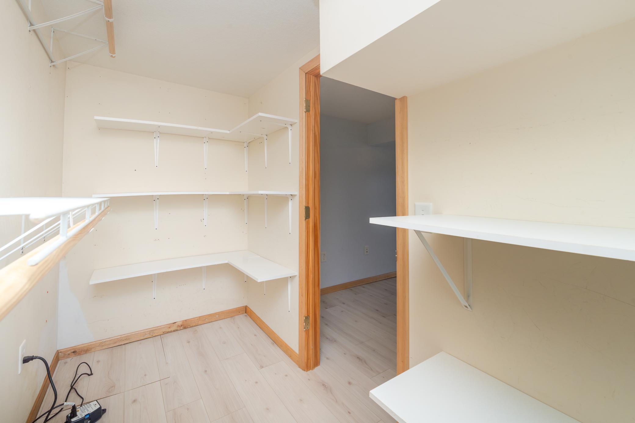 31512 London Drive NE