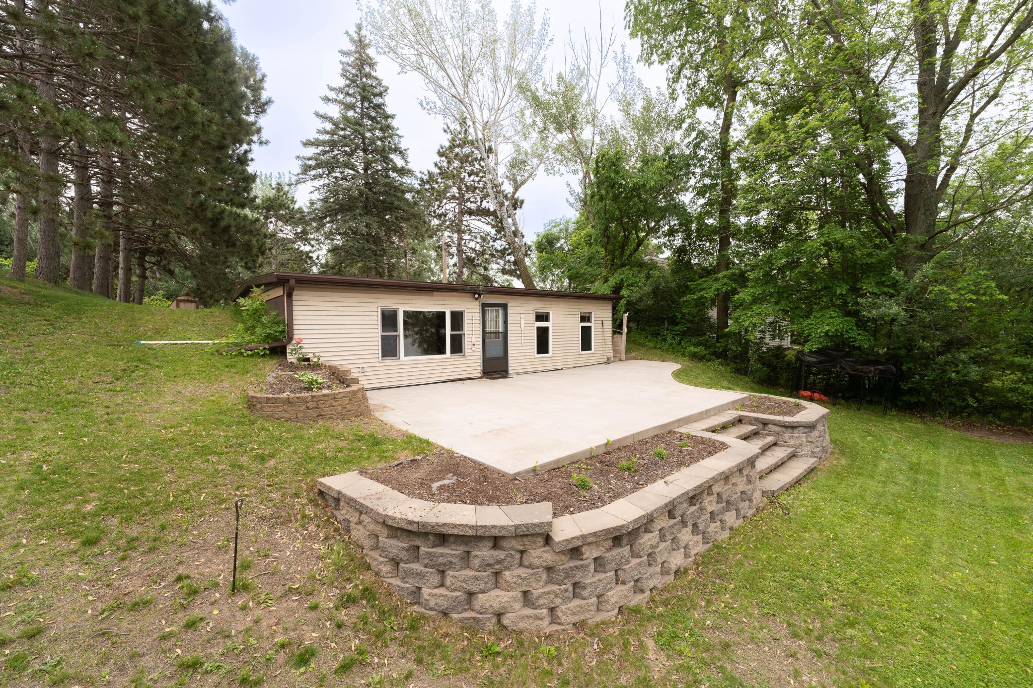 31512 London Drive NE