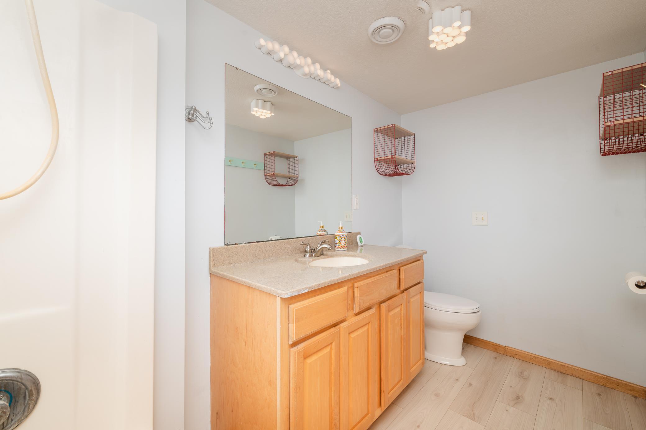 31512 London Drive NE