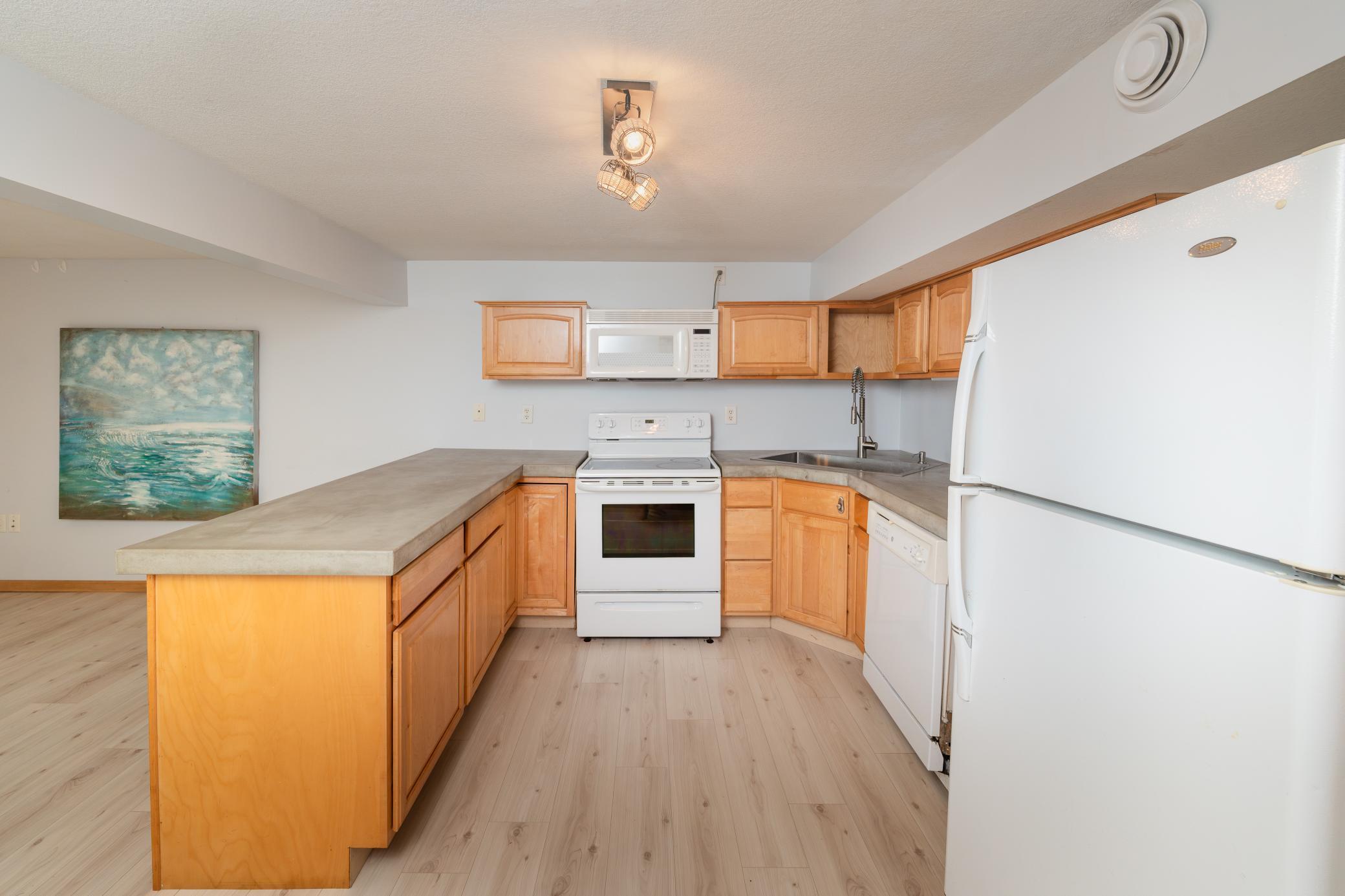 31512 London Drive NE