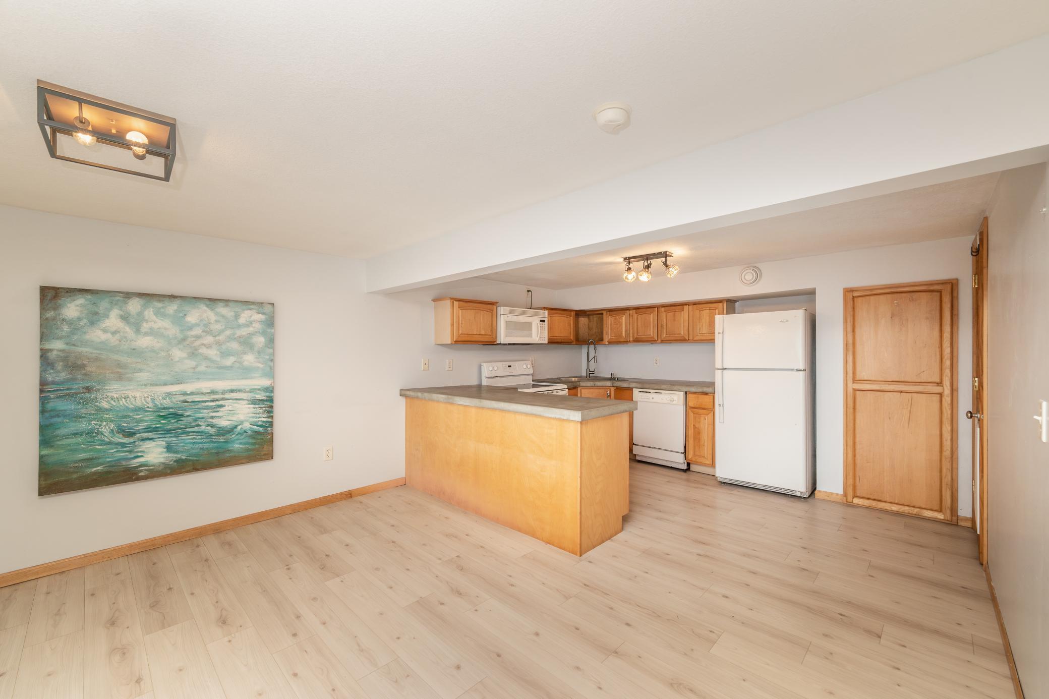 31512 London Drive NE