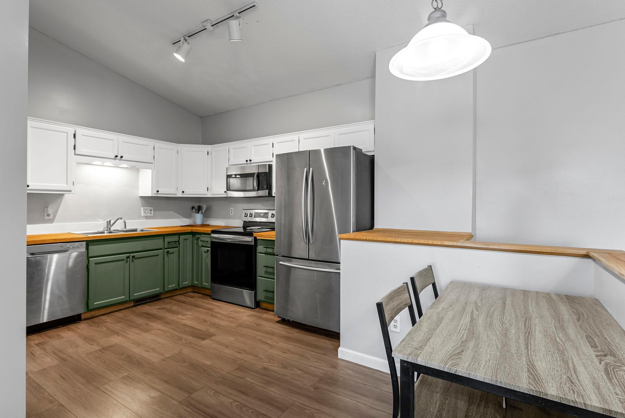 1175 Honeysuckle Lane SE