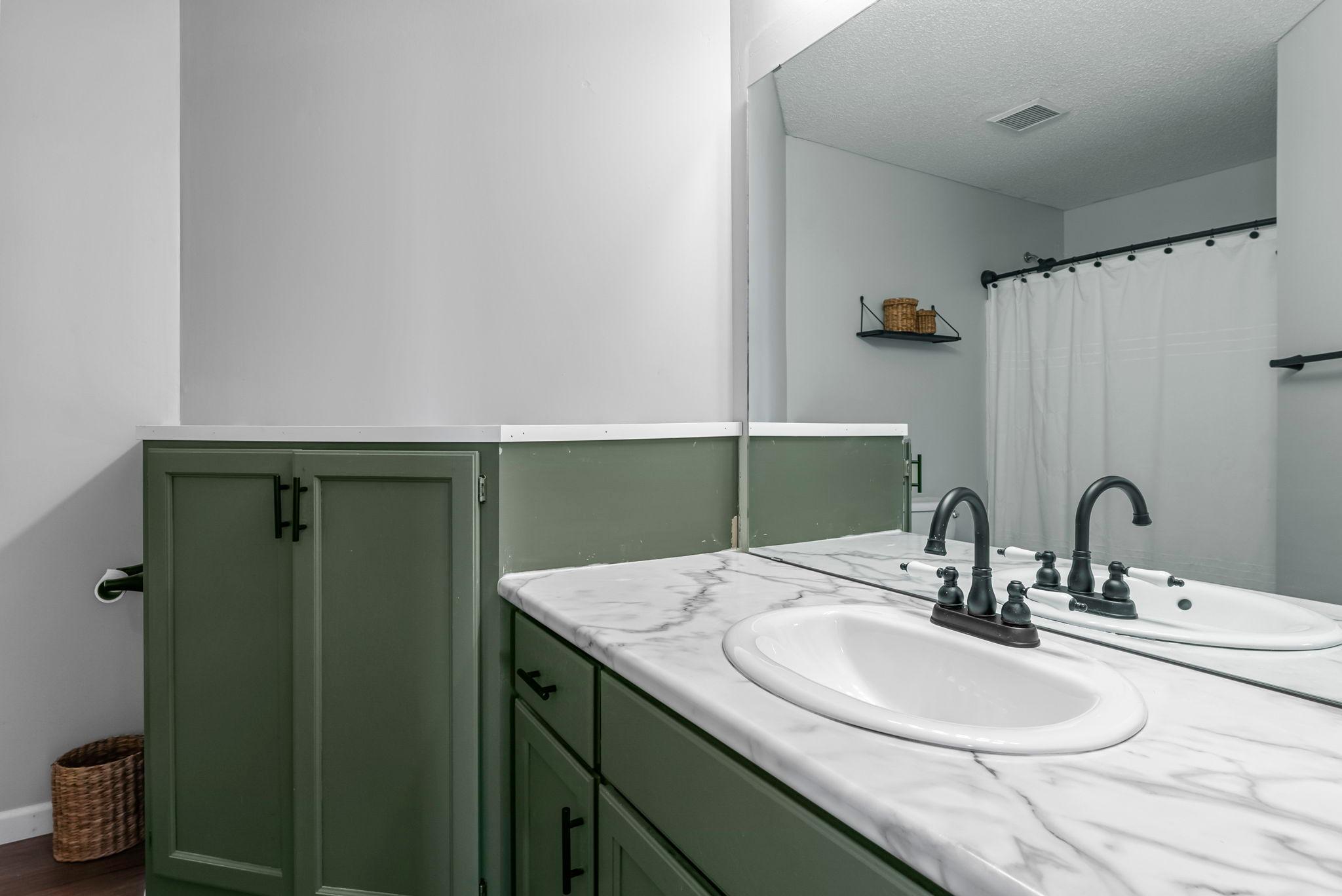 1175 Honeysuckle Lane SE