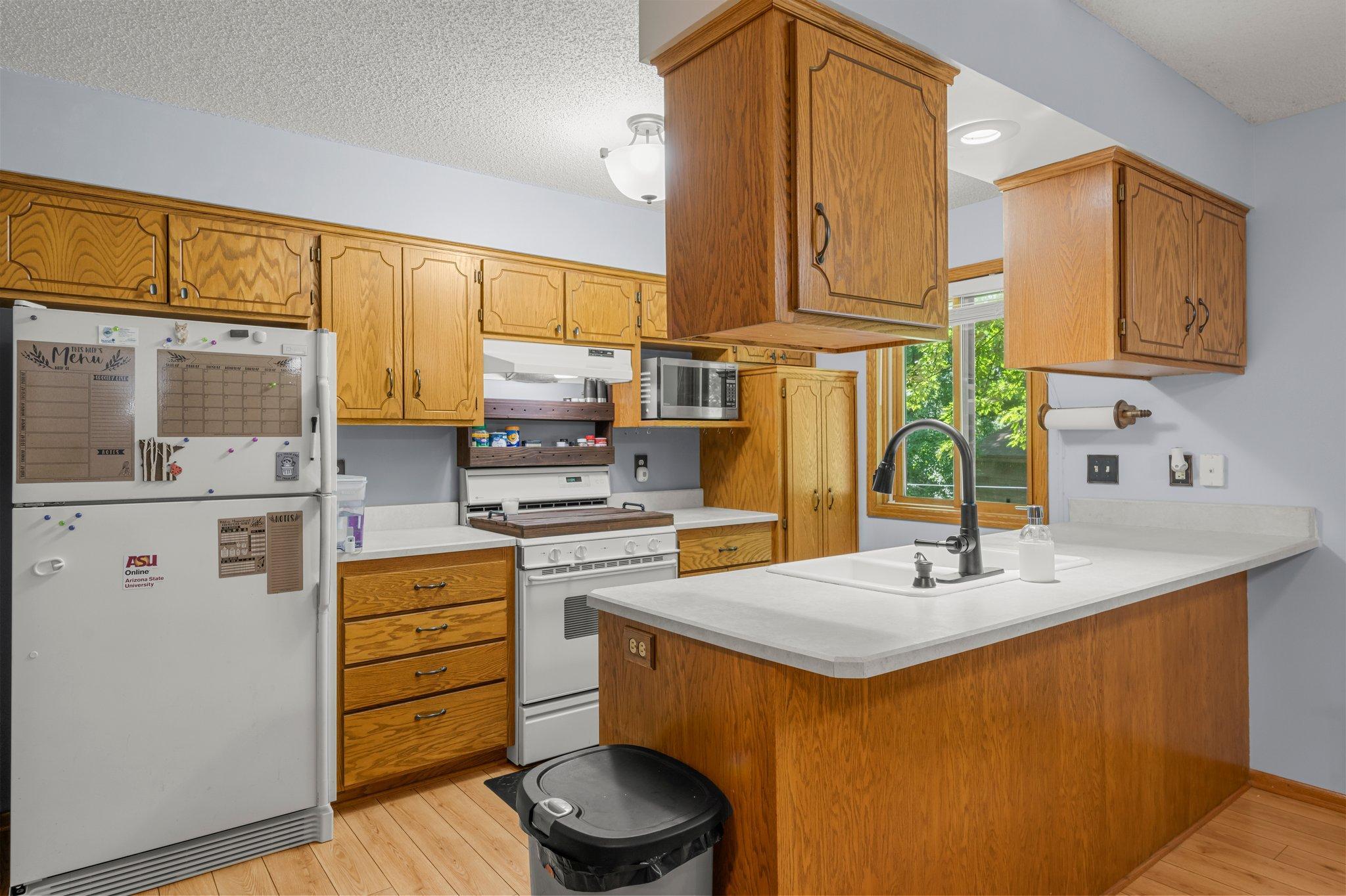 505 N Brookview Lane SW