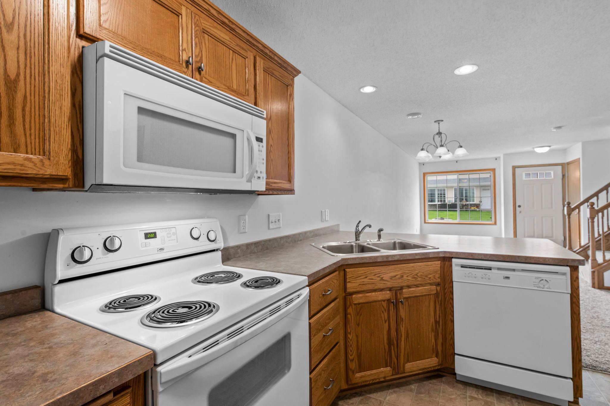 301 Roosevelt Street S Unit: G