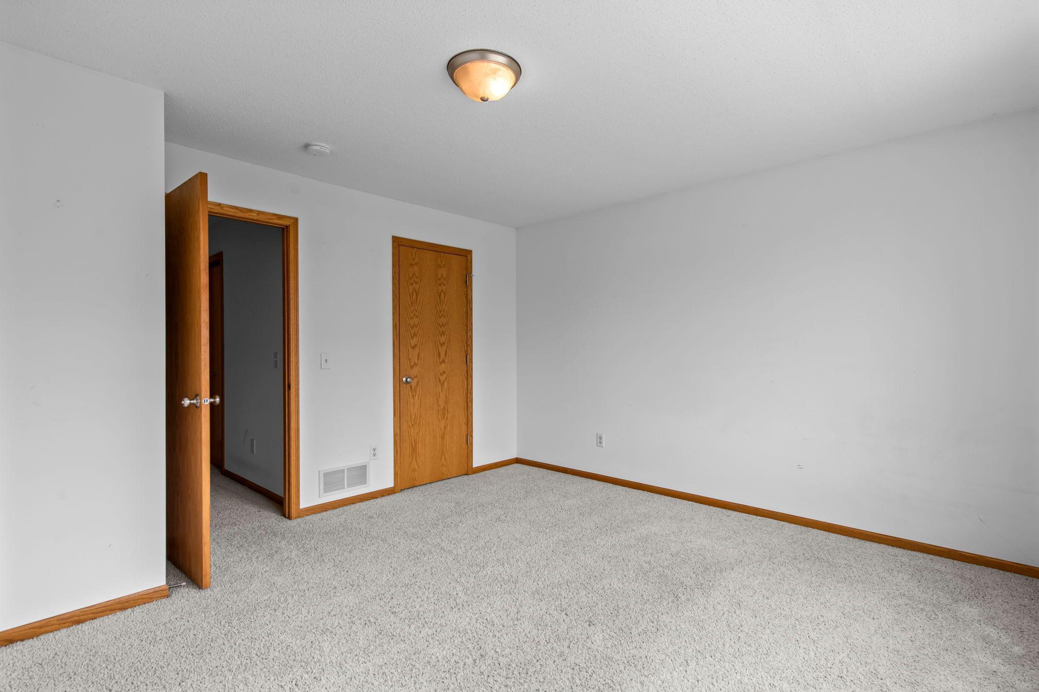 301 Roosevelt Street S Unit: G