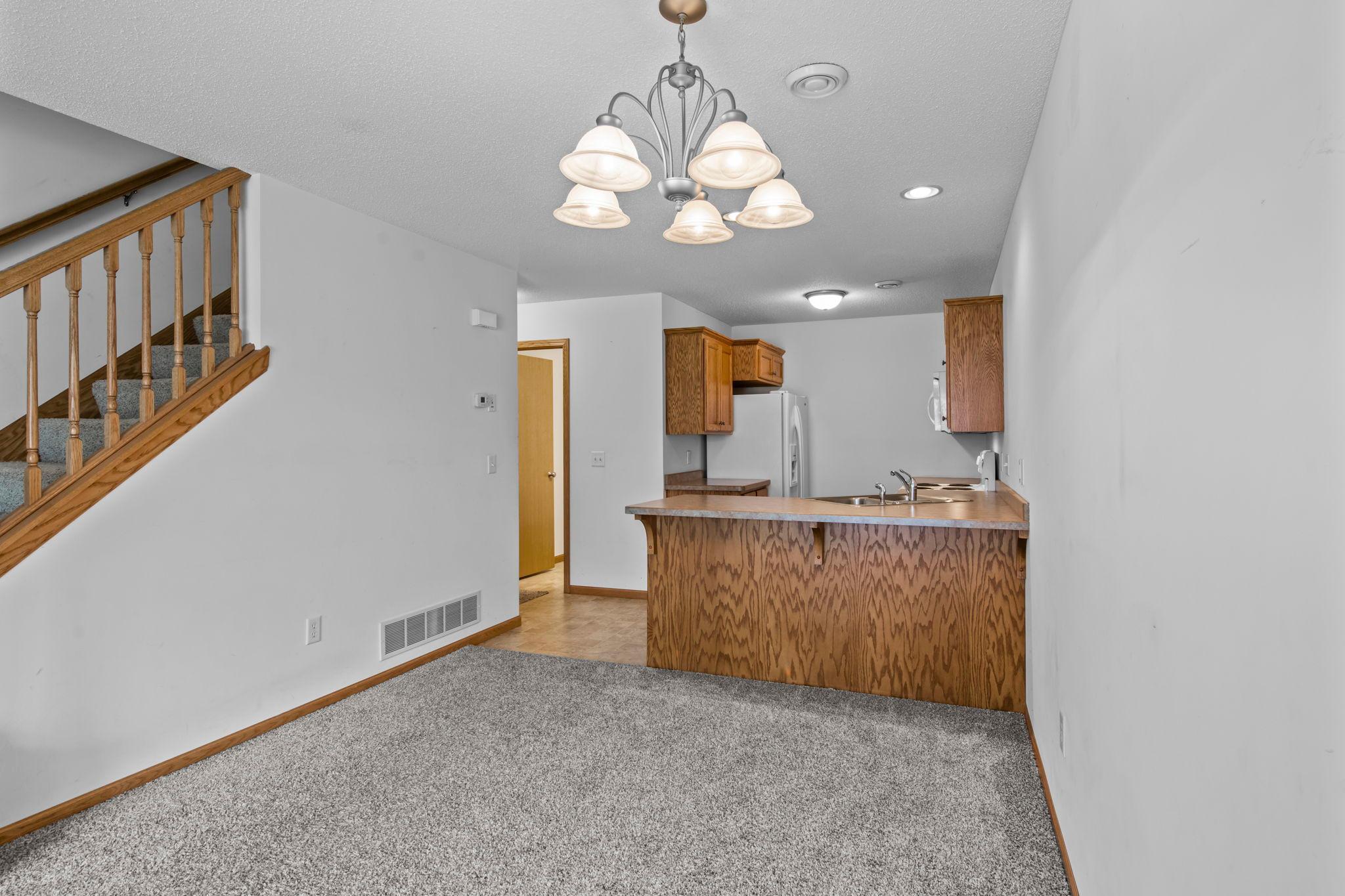 301 Roosevelt Street S Unit: G