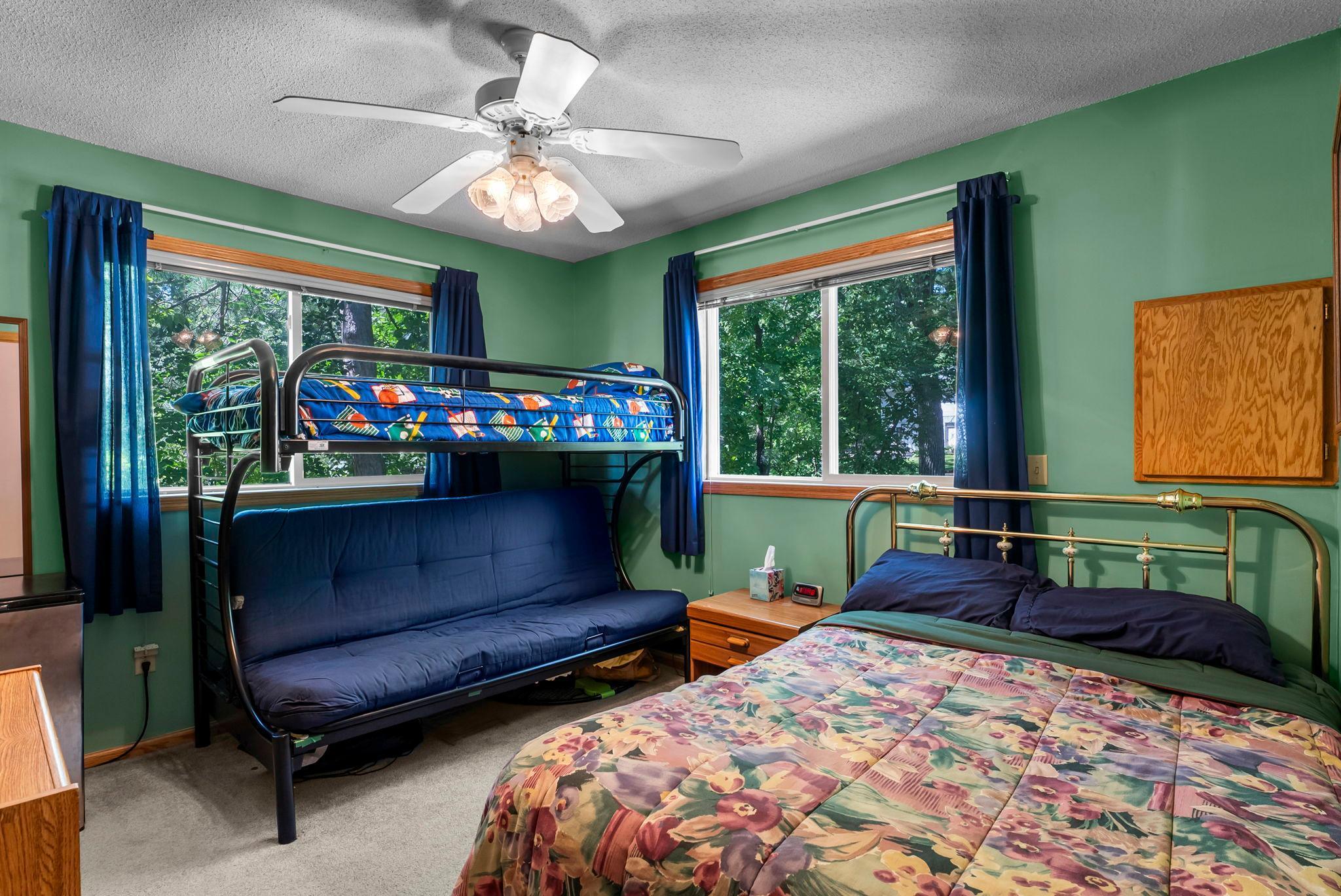 33559 Rhinestone Street NW
