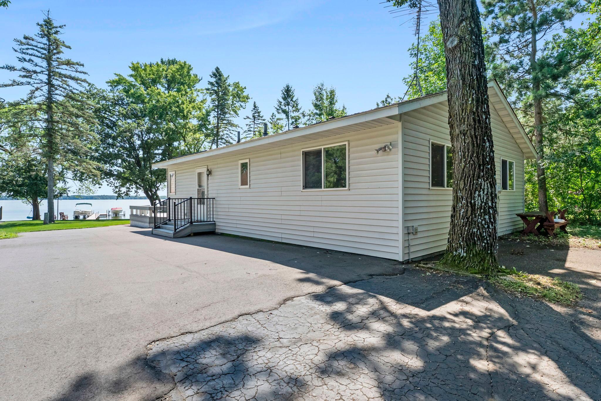 33559 Rhinestone Street NW