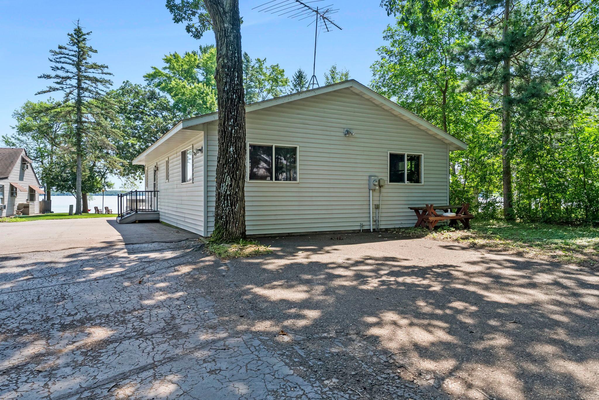 33559 Rhinestone Street NW