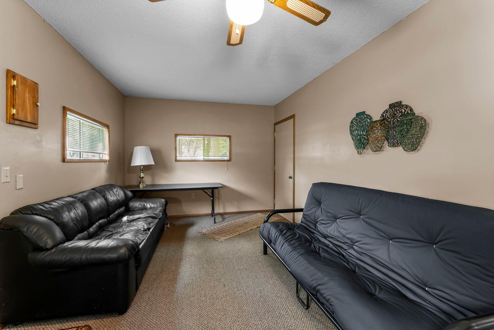 33559 Rhinestone Street NW