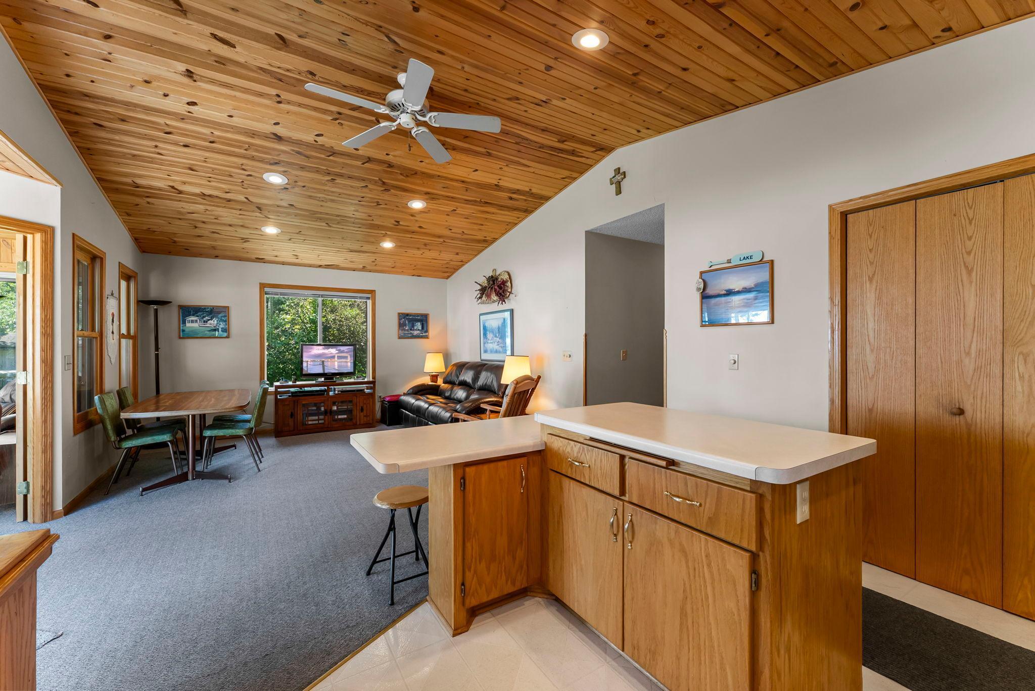 33559 Rhinestone Street NW