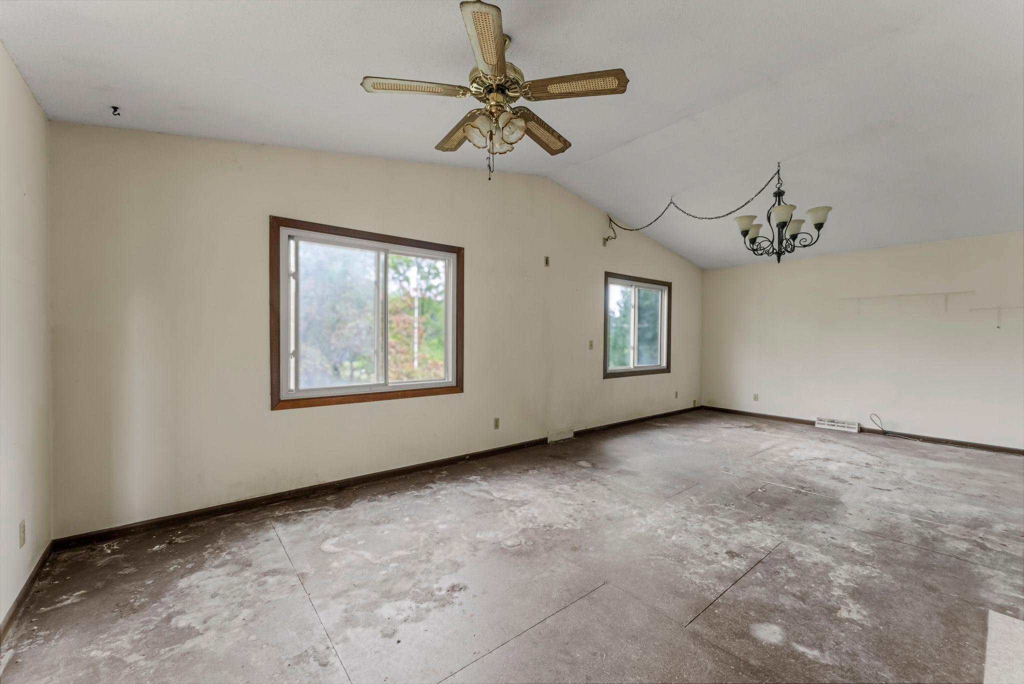 32360 Roanoke Street NW