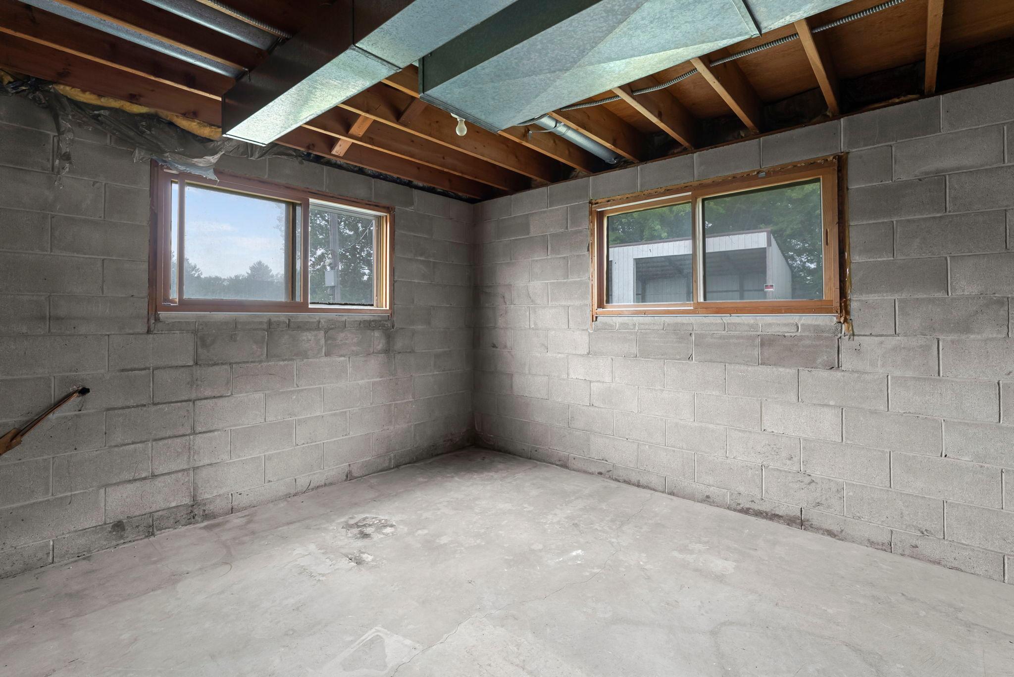 32360 Roanoke Street NW