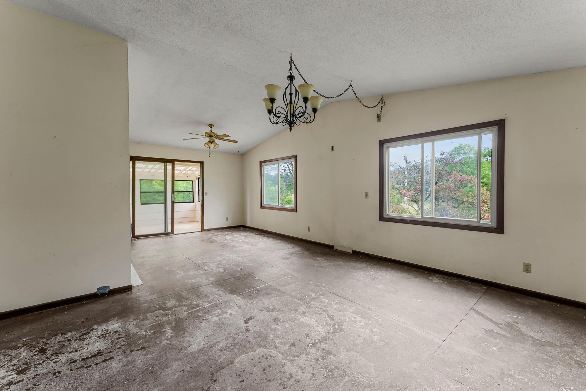 32360 Roanoke Street NW