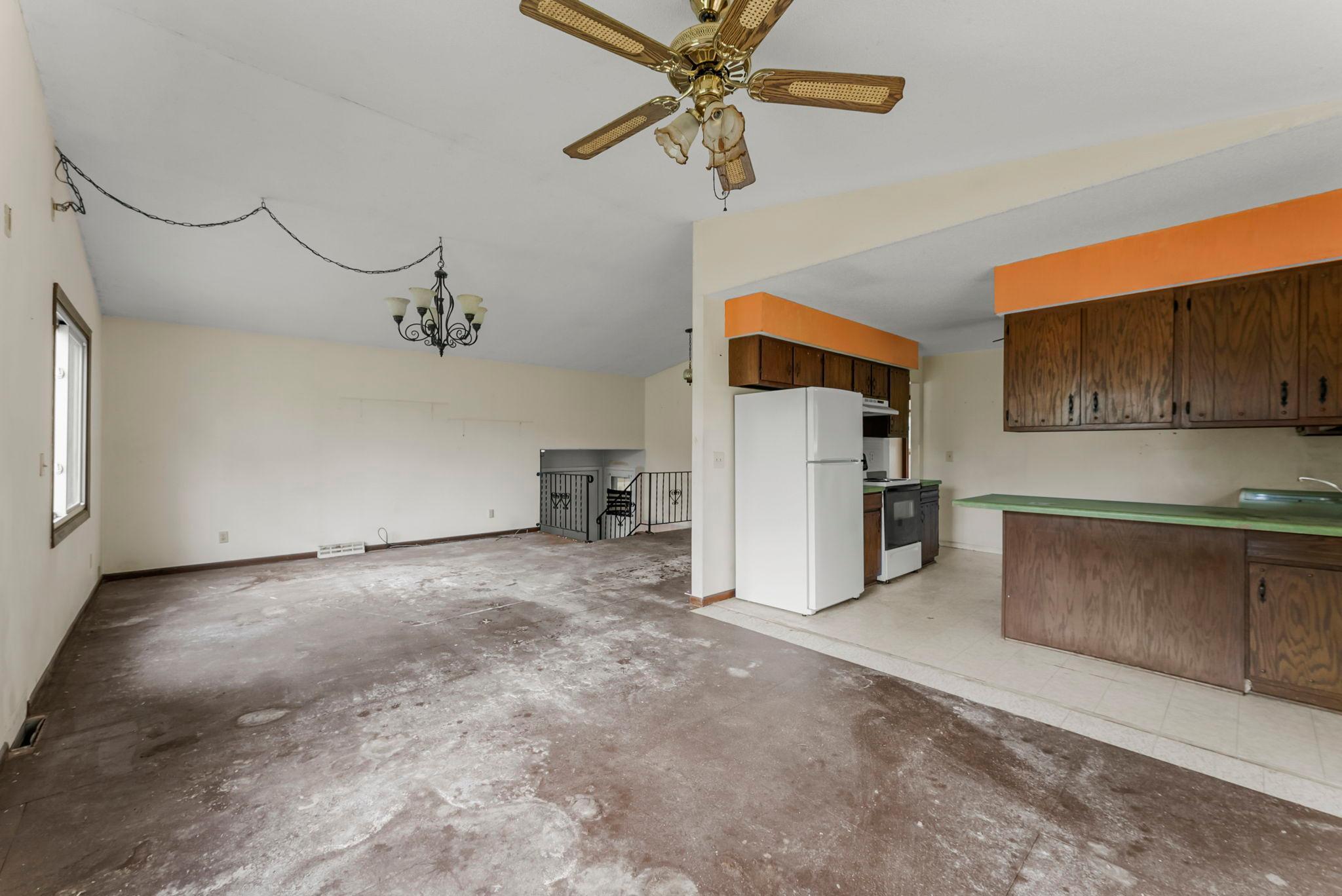 32360 Roanoke Street NW