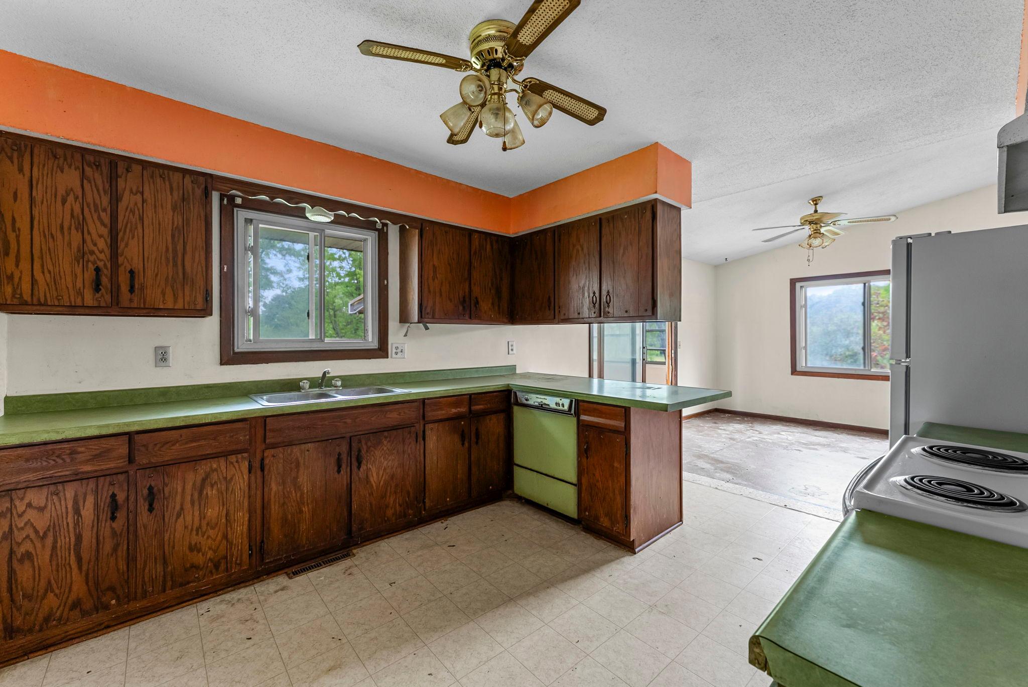 32360 Roanoke Street NW